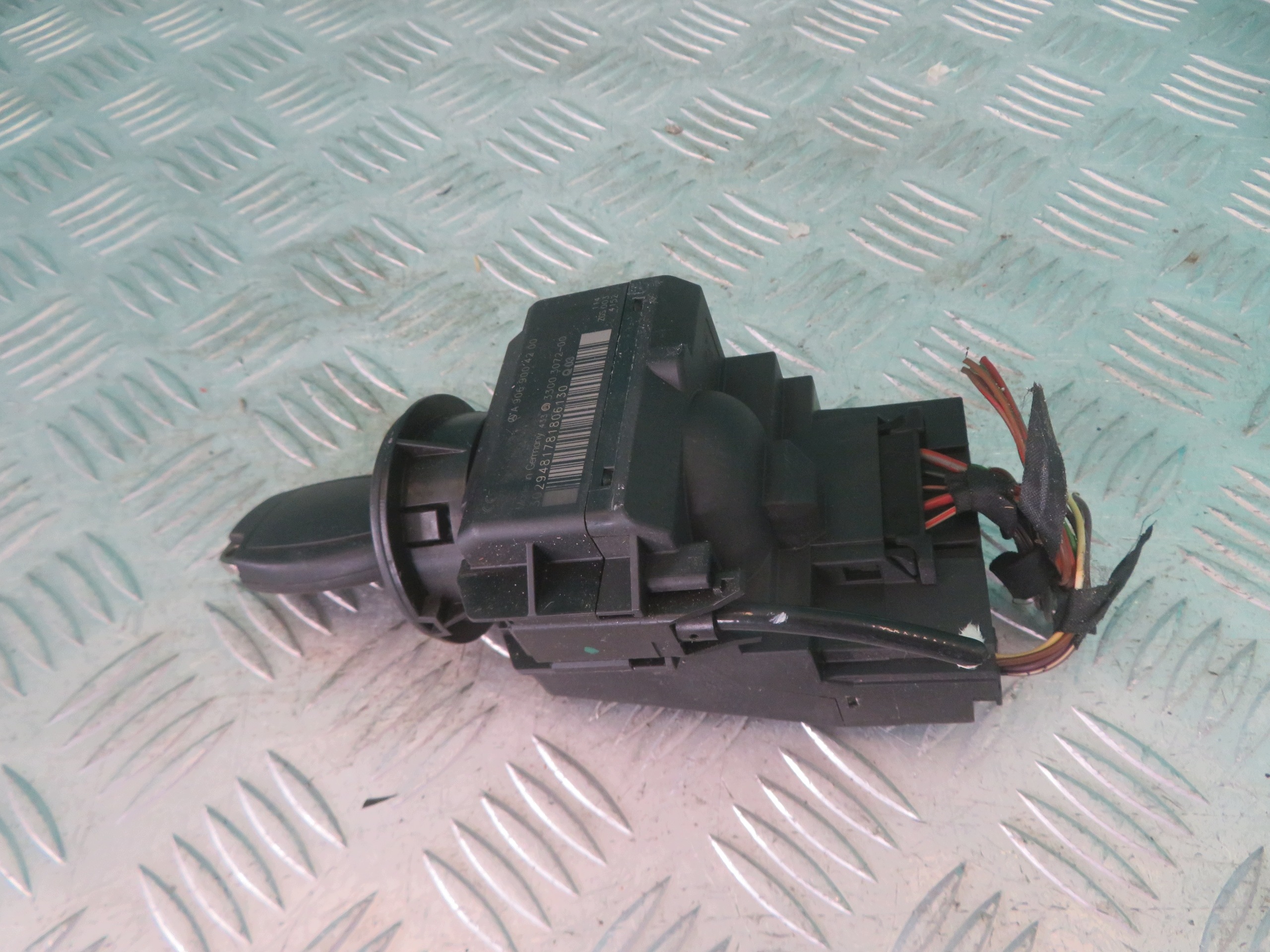 ignition Z with key MERCEDES SPRINTER 11R A9069004200