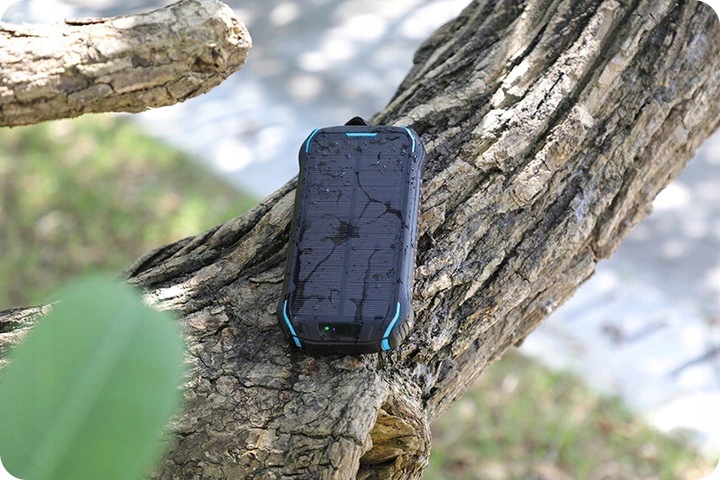 POWRBANK SOLARNY Z ŁADOWANIEM INDUKCYJNYM 33500mAh Kod producenta P1_PBSOLar33500