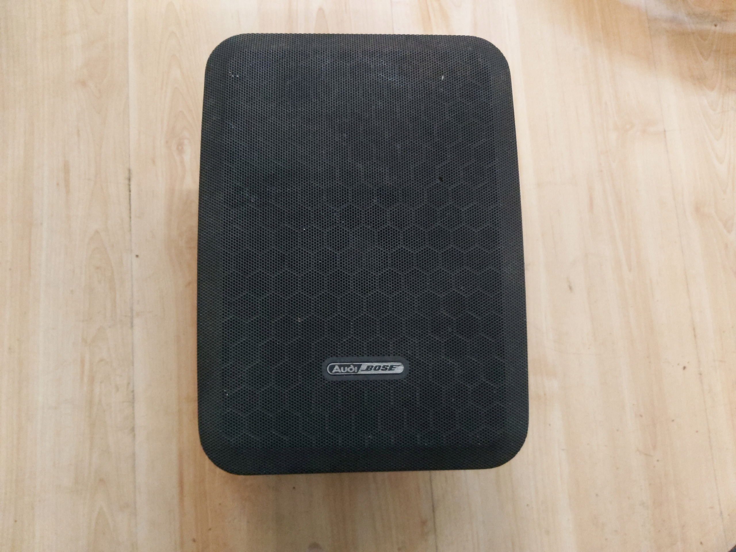 GŁOŚNIK TYŁ BOSE AUDI A6 C4 100 SEDAN