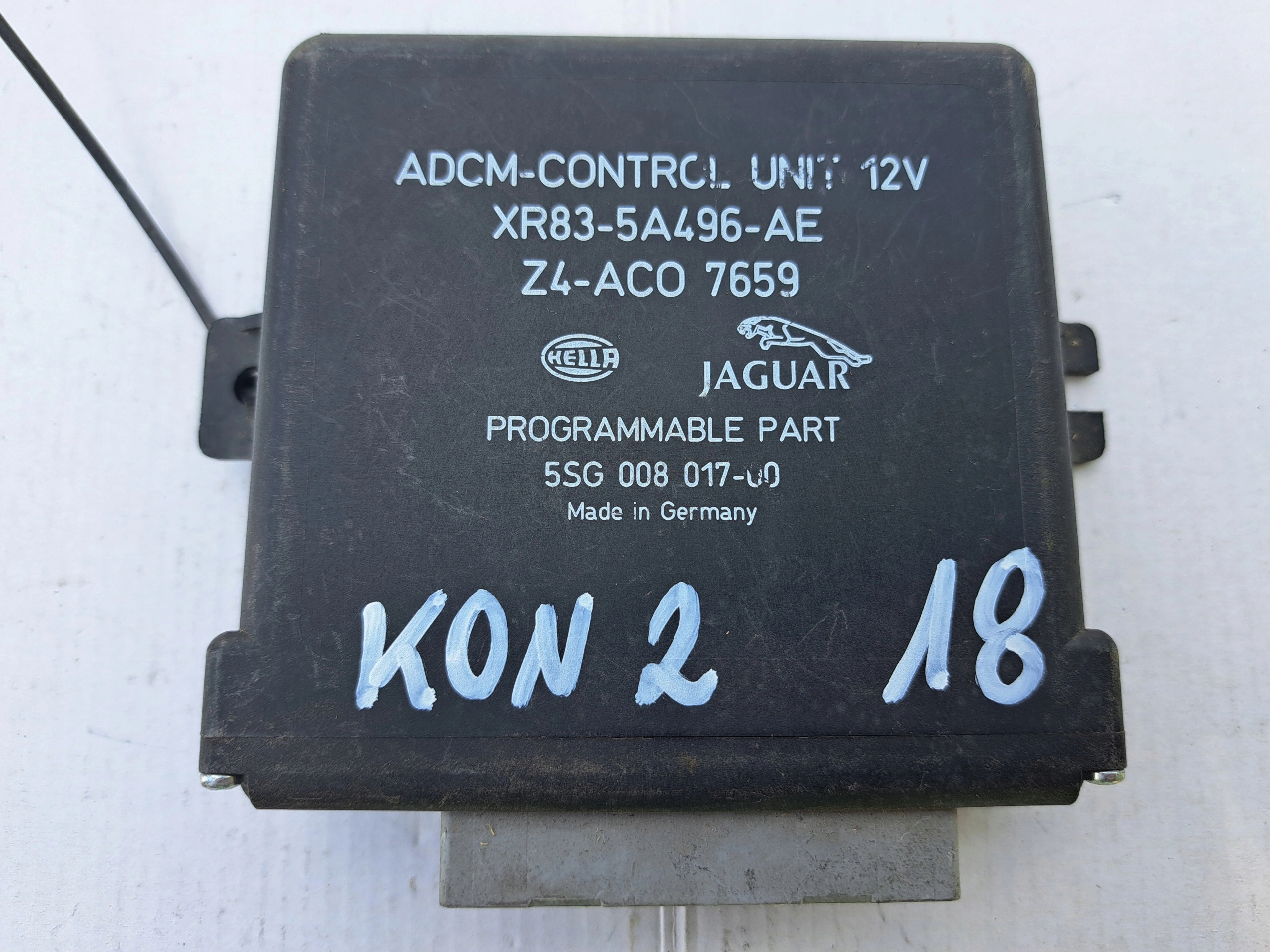 JAGUAR computer ECU control unit XR83-5A496-AE Z4-AC07659