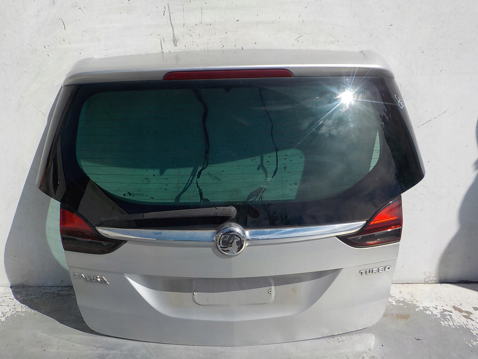 38 OPEL ZAFIRA C boot door rear