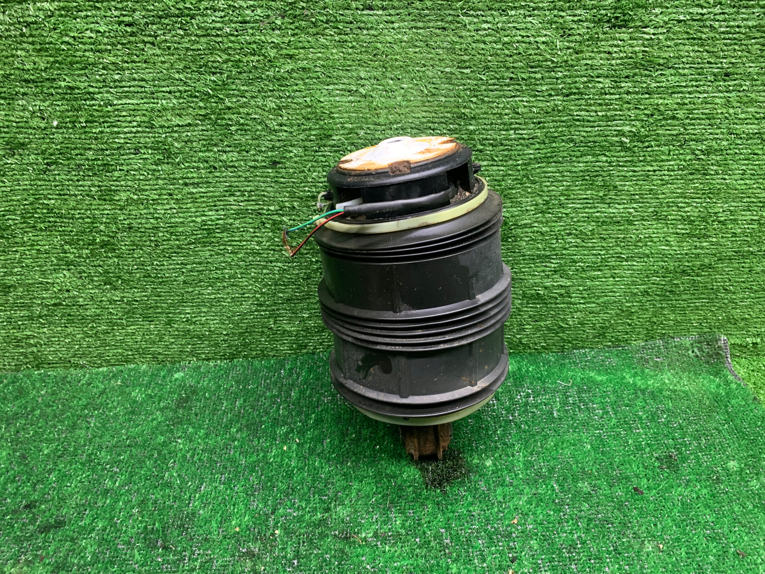 MIECH PODUSZKA AIRMATIC MERCEDES W211 W219 CLS 2 PIN PINY