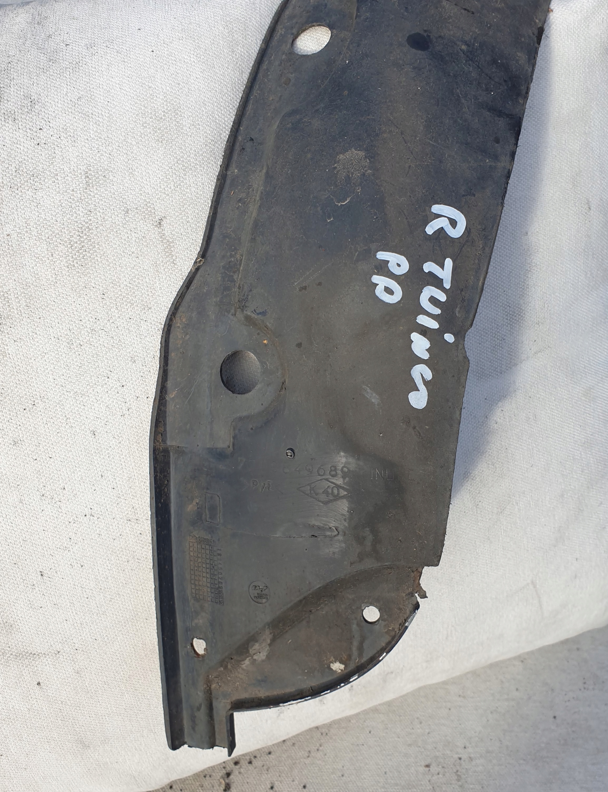 mudguard cover right front RENAULT TWINGO and