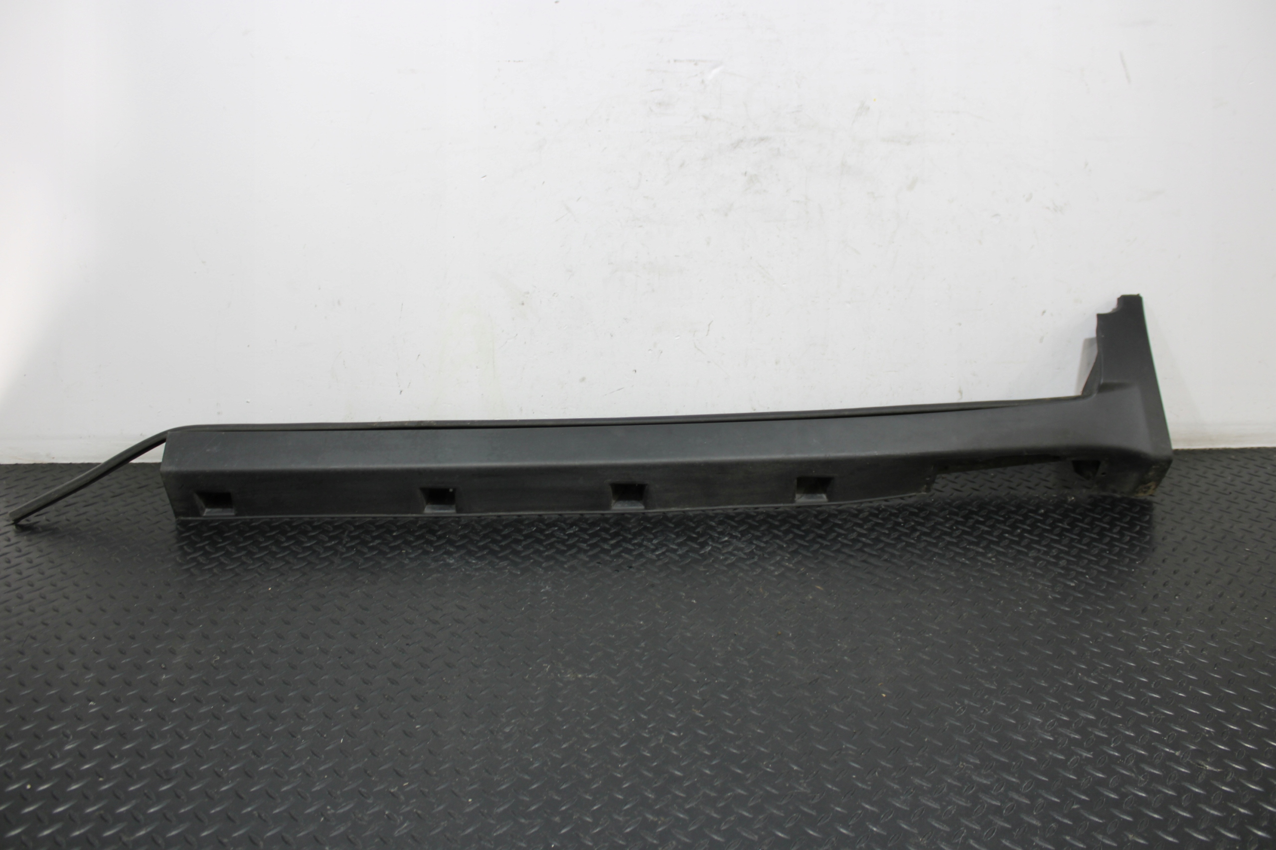 cap threshold threshold right OPEL MOKKA A and 1 95159921
