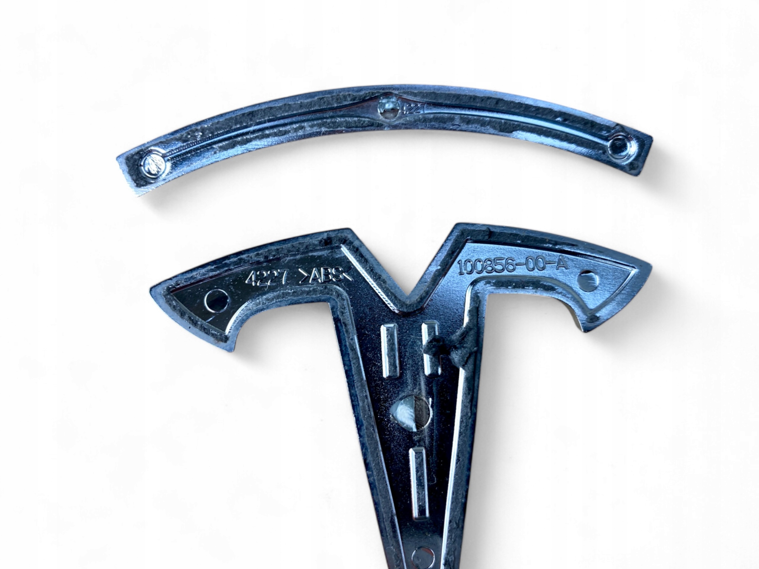 EMBLEMAT KLAPY BAGAŻNIKA TYŁ LOGO TESLA MODEL S Długość (cm) 7.1 cm