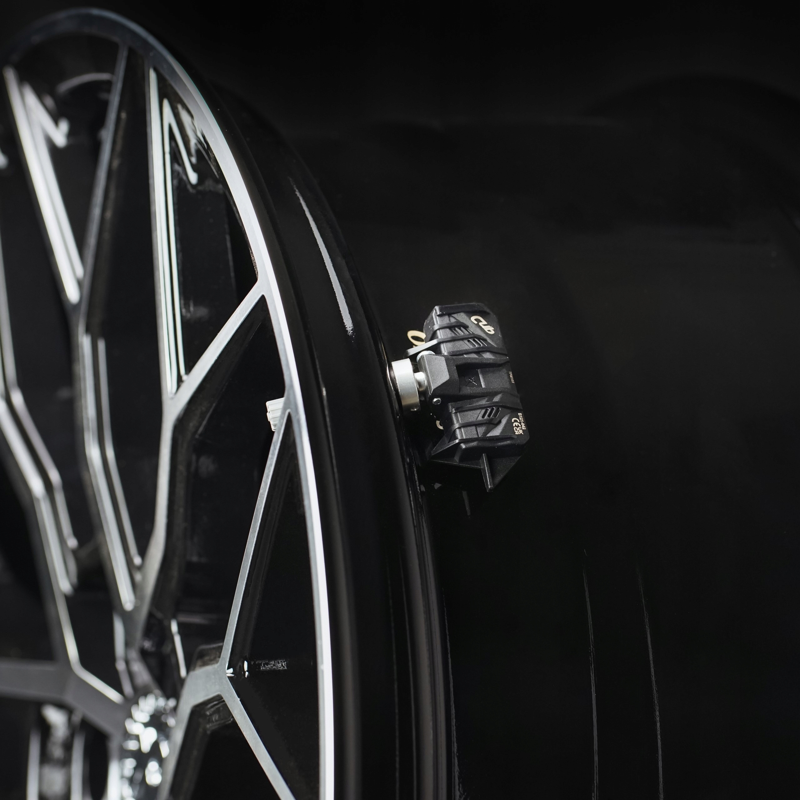 Czujnik ciśnienia opon do DFSK SERES 3/IX3 3641050FS01 Przeznaczenie pojazdy z systemem kontroli ciśnienia w ogumieniu