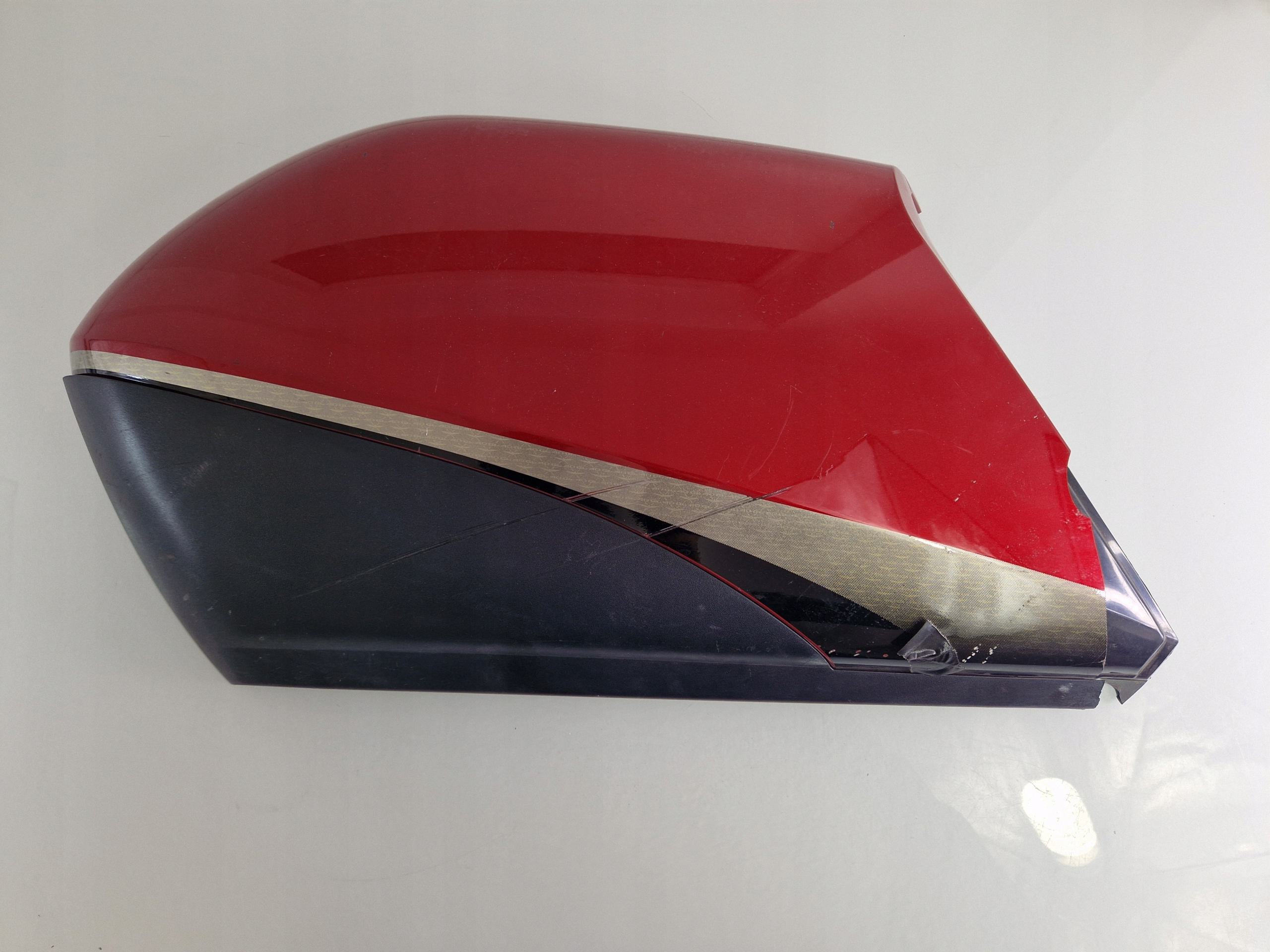 H1000 HONDA GL 1800 крышка багажника левая