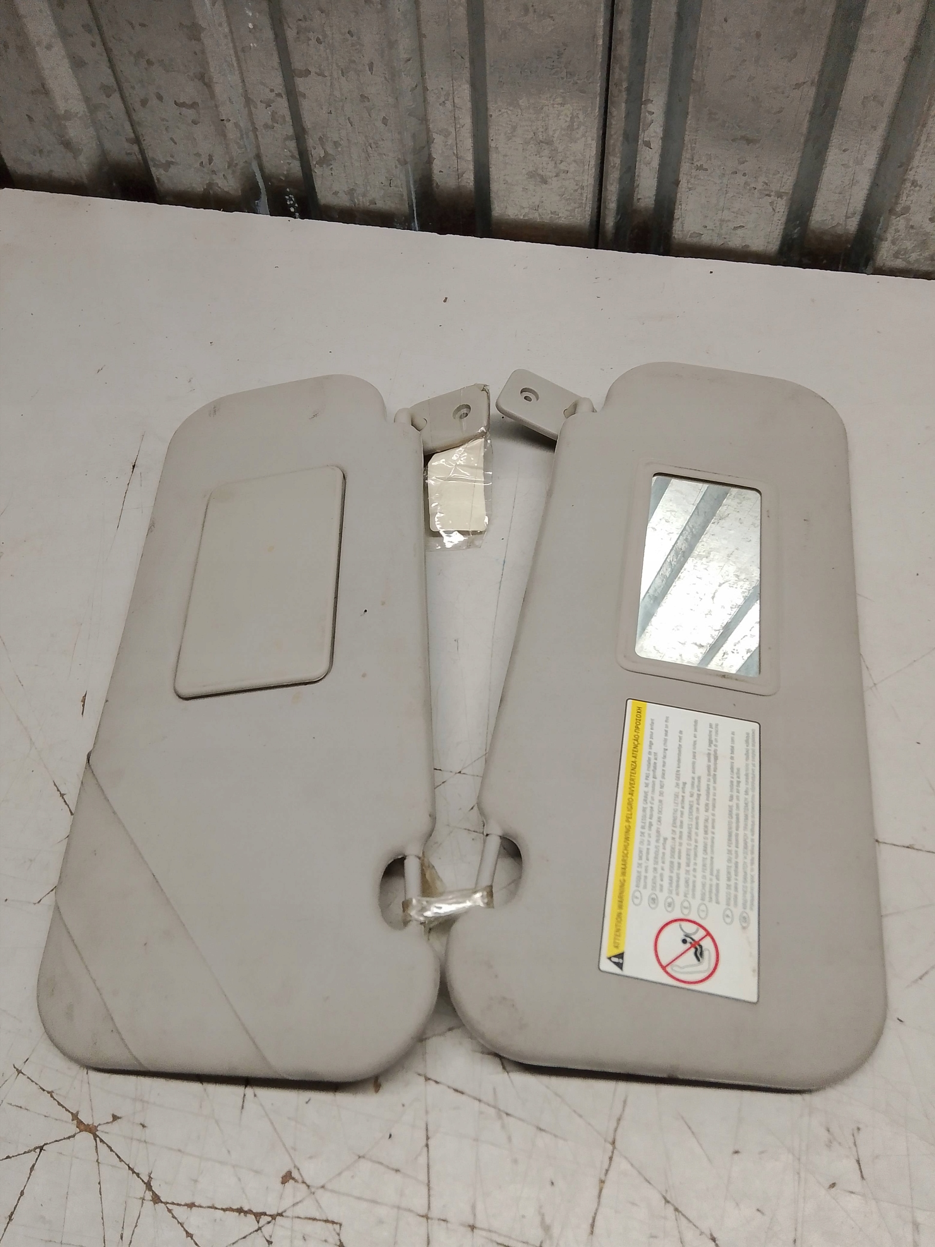 PEUGEOT 207 DASZEK OSŁONA PRZECIWSŁONECZNA SŁONECZNIK PRAWA LEWA