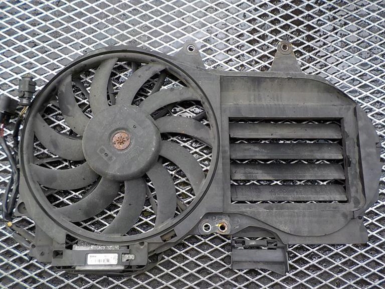 AUDI A4 B6 2.0 TDI fan module radiator 8E0121205AE