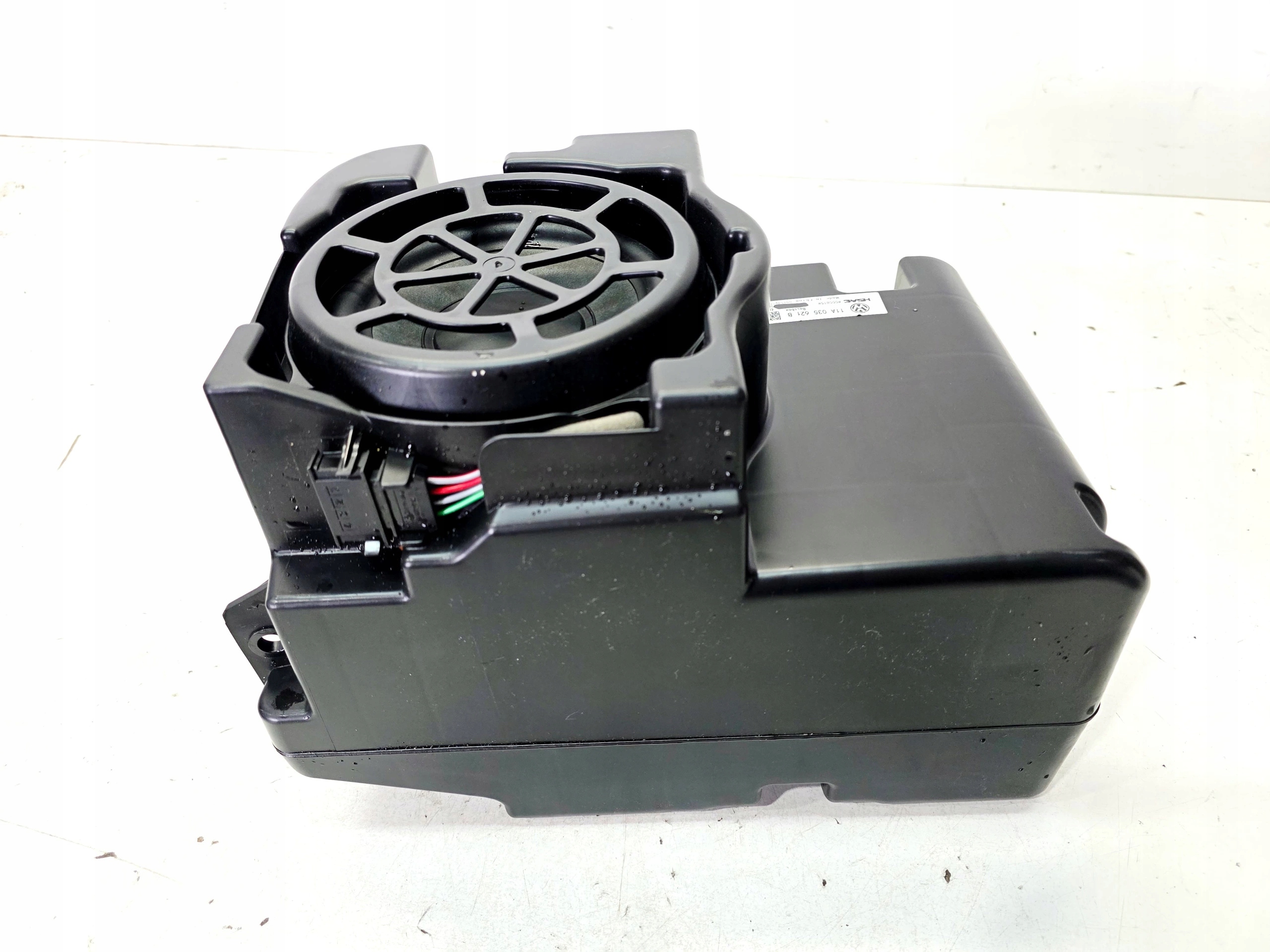 speaker SUBWOOFER subwoofer AUDI Q4 E-TRON 11A035621B
