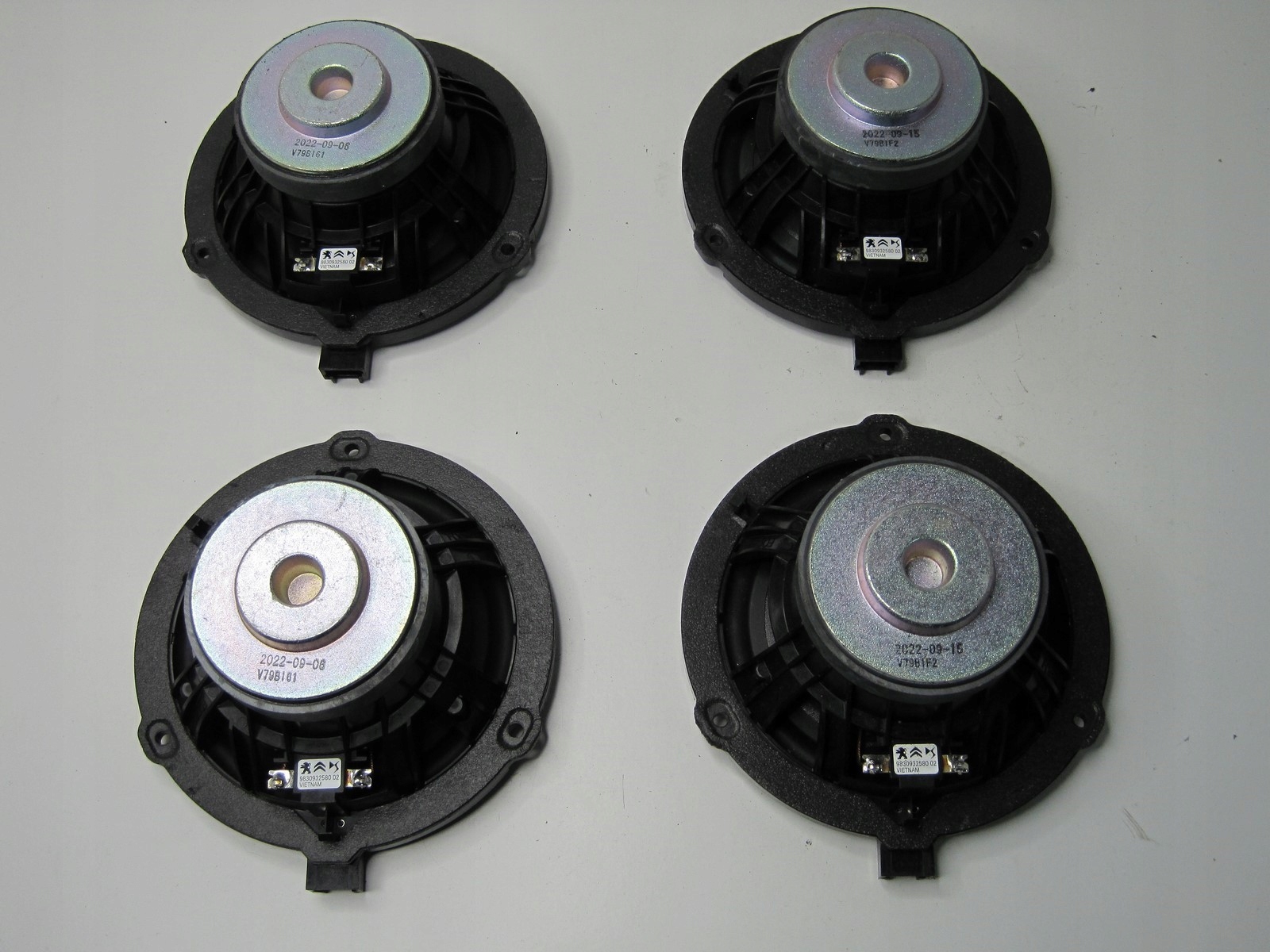 Głośnik Focal Peugeot 408 9830932580 Producent Peugeot OE