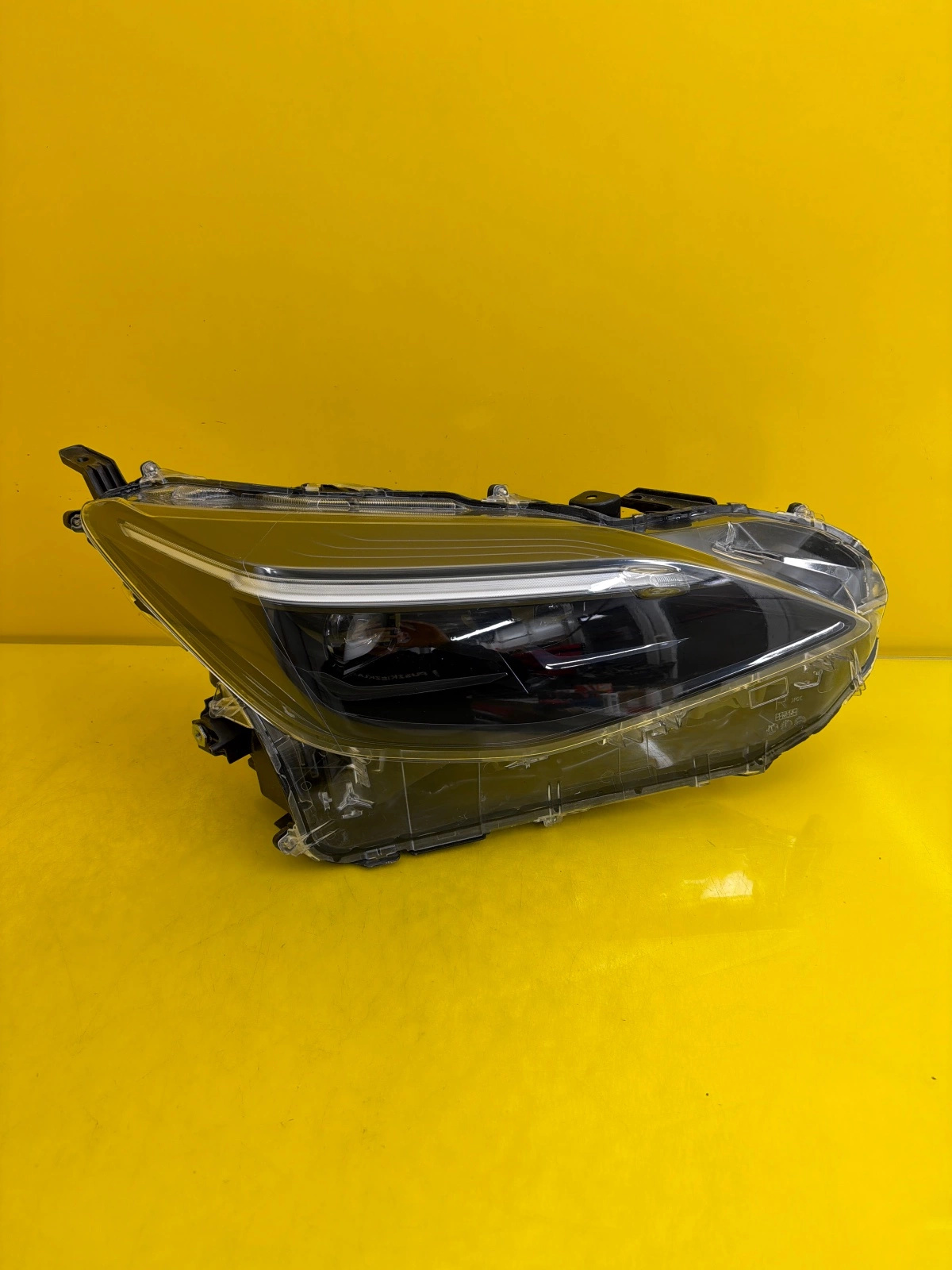 light right front Toyota Yaris Cross 0D-312 Led