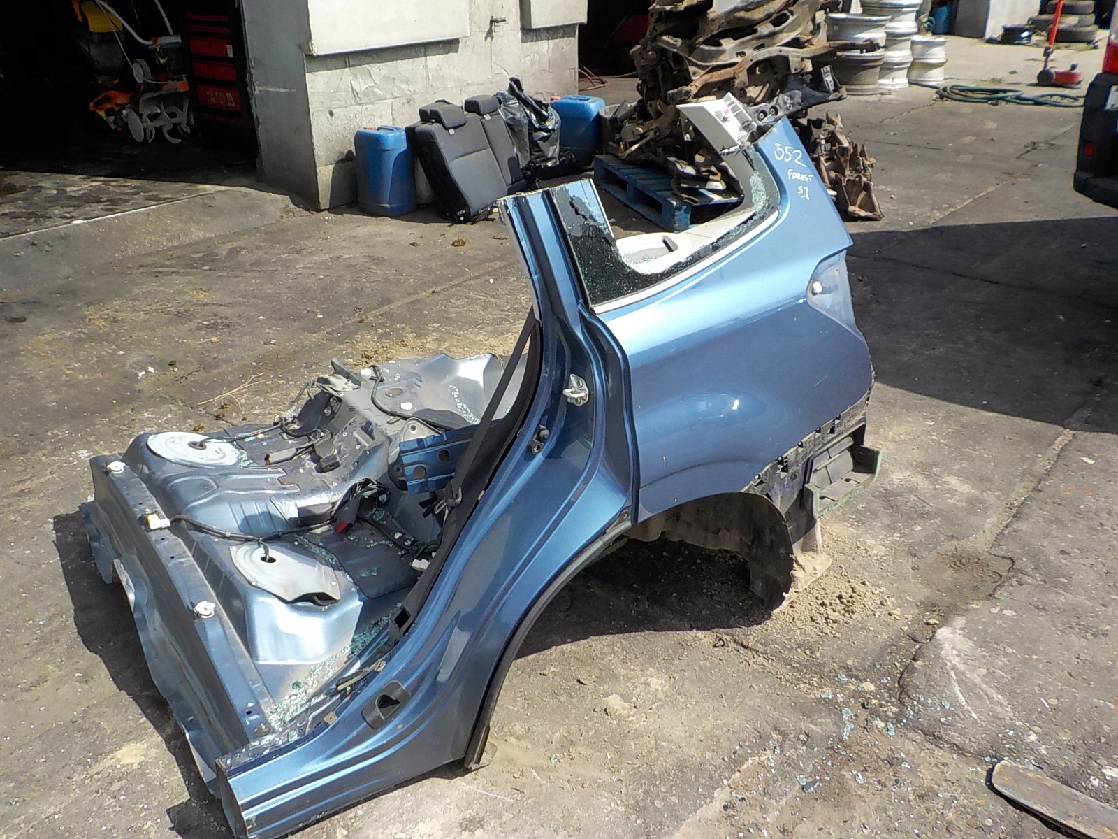 552 SUBARU FORESTER IV SJ ĆWIARTKA LEWA TYLNA BŁOTNIK LEWY TYŁ