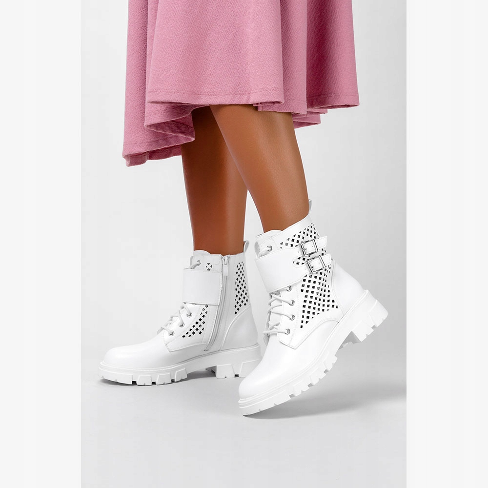 BOTKI DAMSKIE WORKERY AŻUROWE MODNE OBUWIE KLAMRY PLATFORMA r 41 Marka Casu