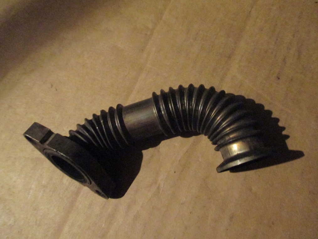 Трубка egr Zafira vectra C signum 1.9 cdti 150km 08r