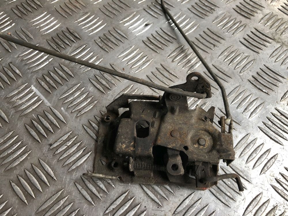 CORVETTE C4 5.7 дверной замок левый 84-89