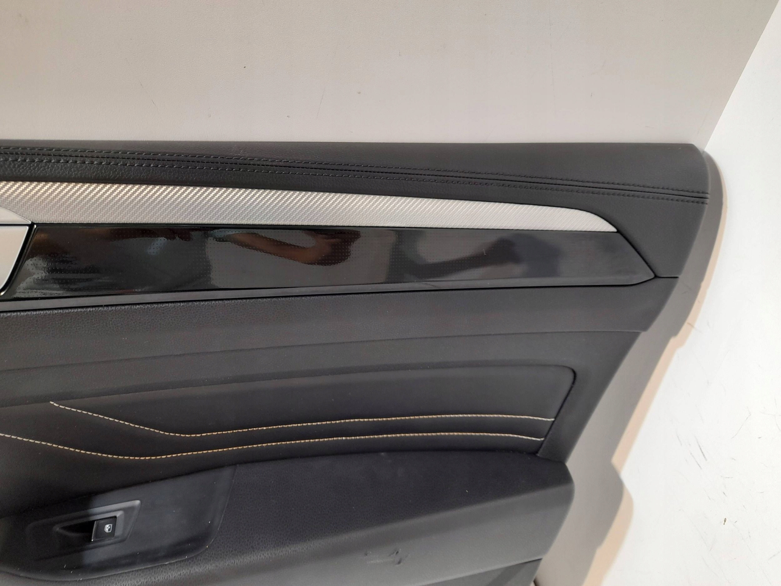 Volkswagen Arteon side / side door przednich 3G8867012