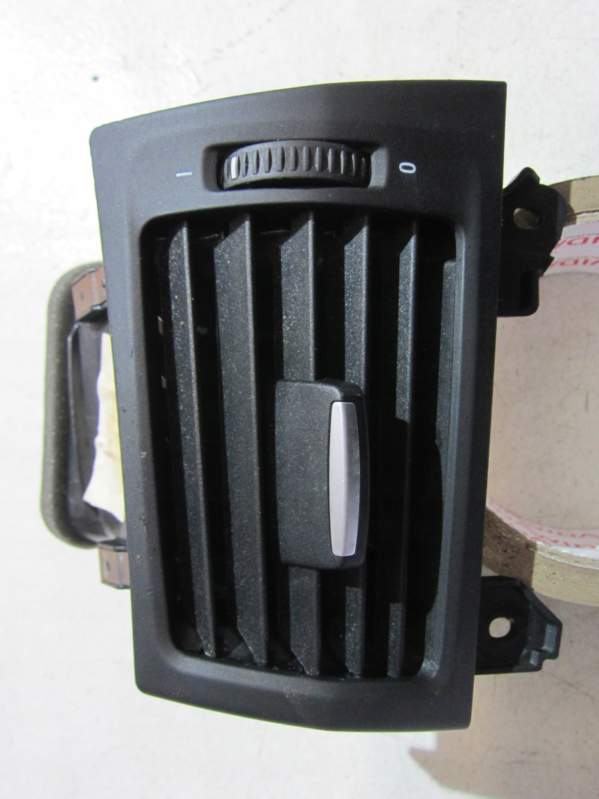 BMW X3 F25 grid air conditioning devices intake left 9217441