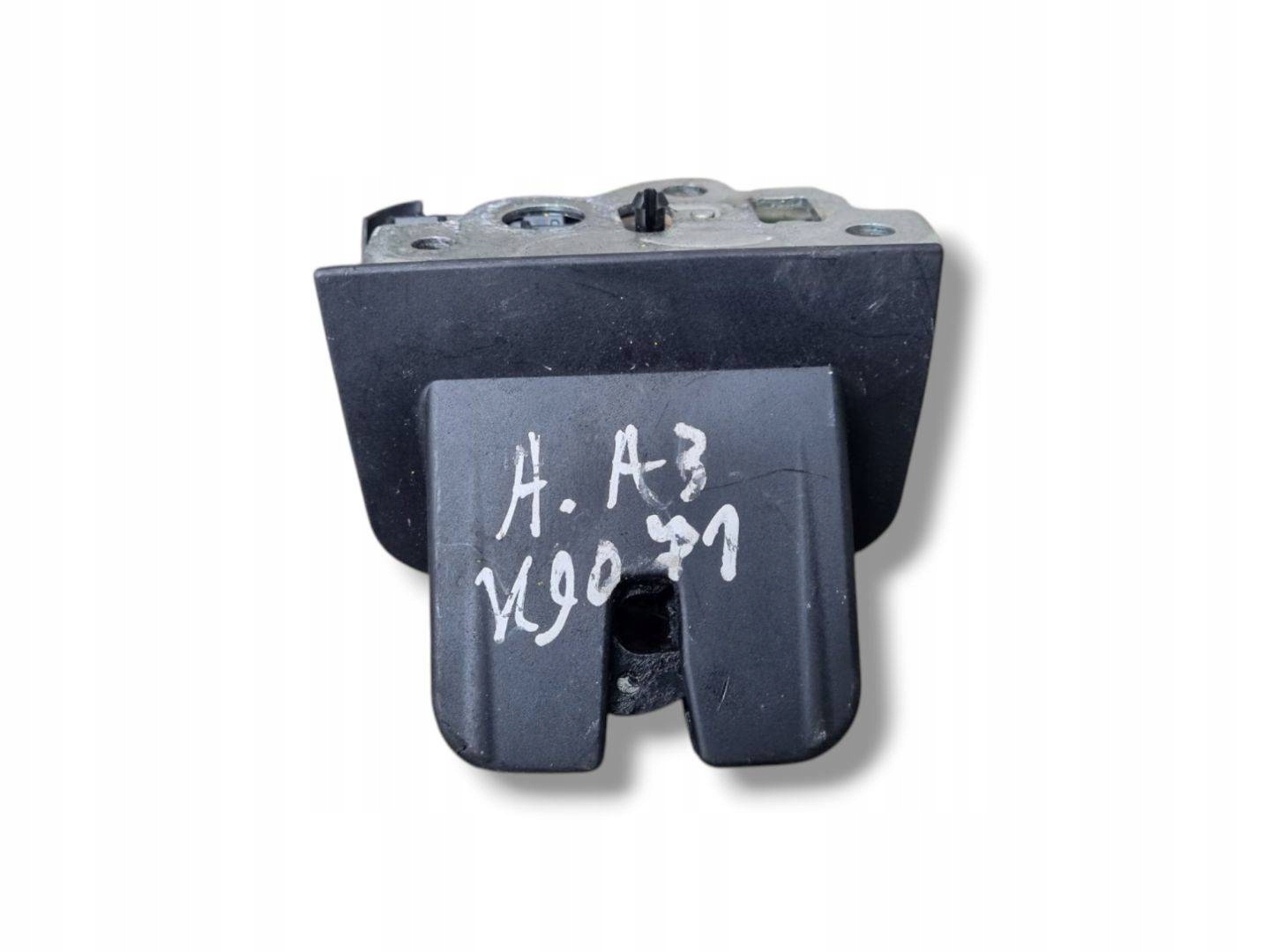 lock bonnet boot Audi A3 8P 2nd facelift 2010 8K9827505A