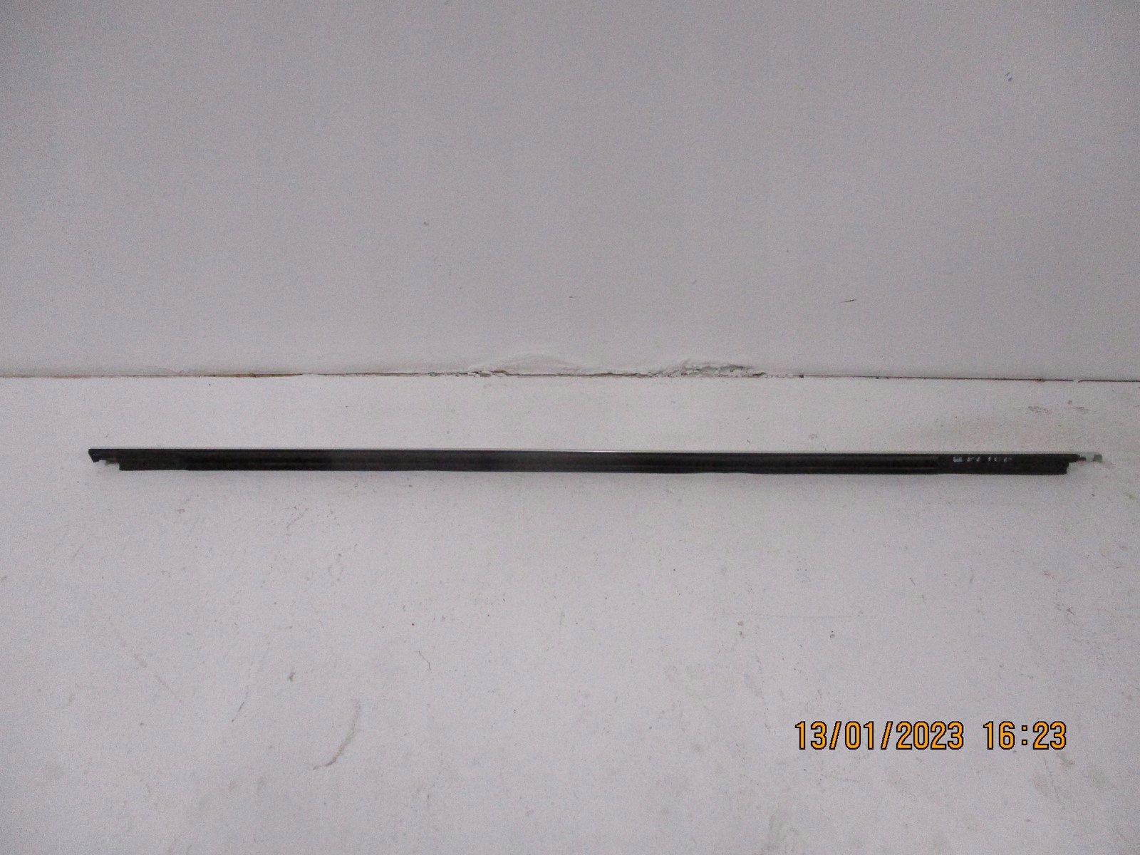 moulding dust MERCEDES B KLASA A2477251900