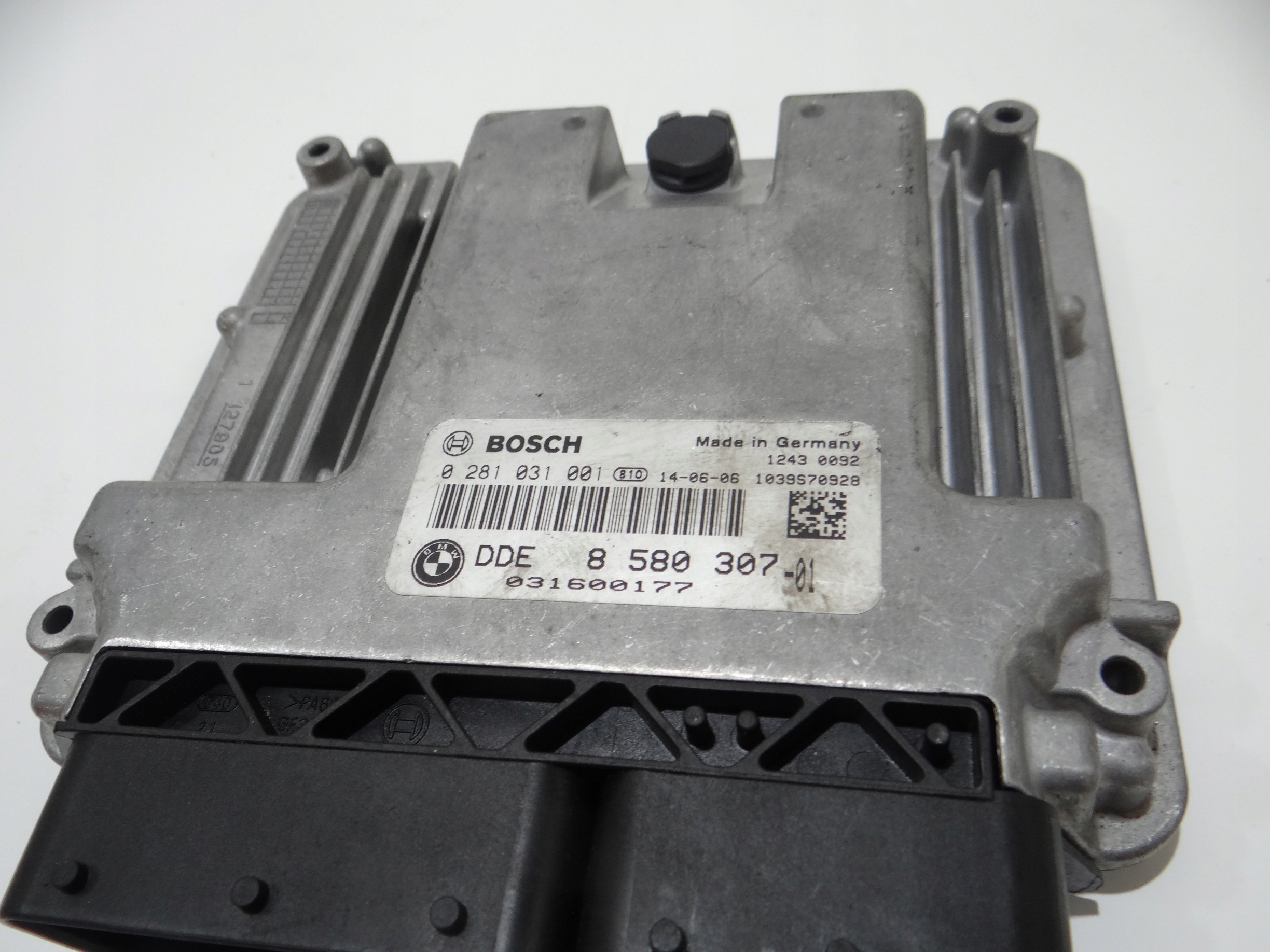 computer control unit of the engine BMW LIFT X1 E84 2.0D 8580307 XDRIVE
