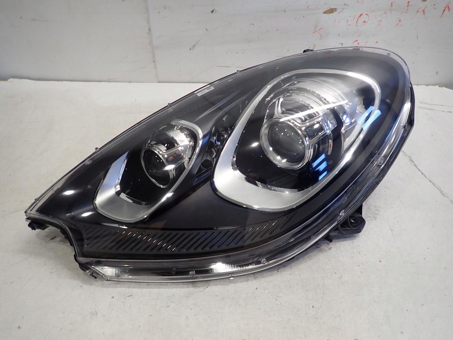 light front front left PORSCHE MACAN 2014- BI-XENON 95B941031CS