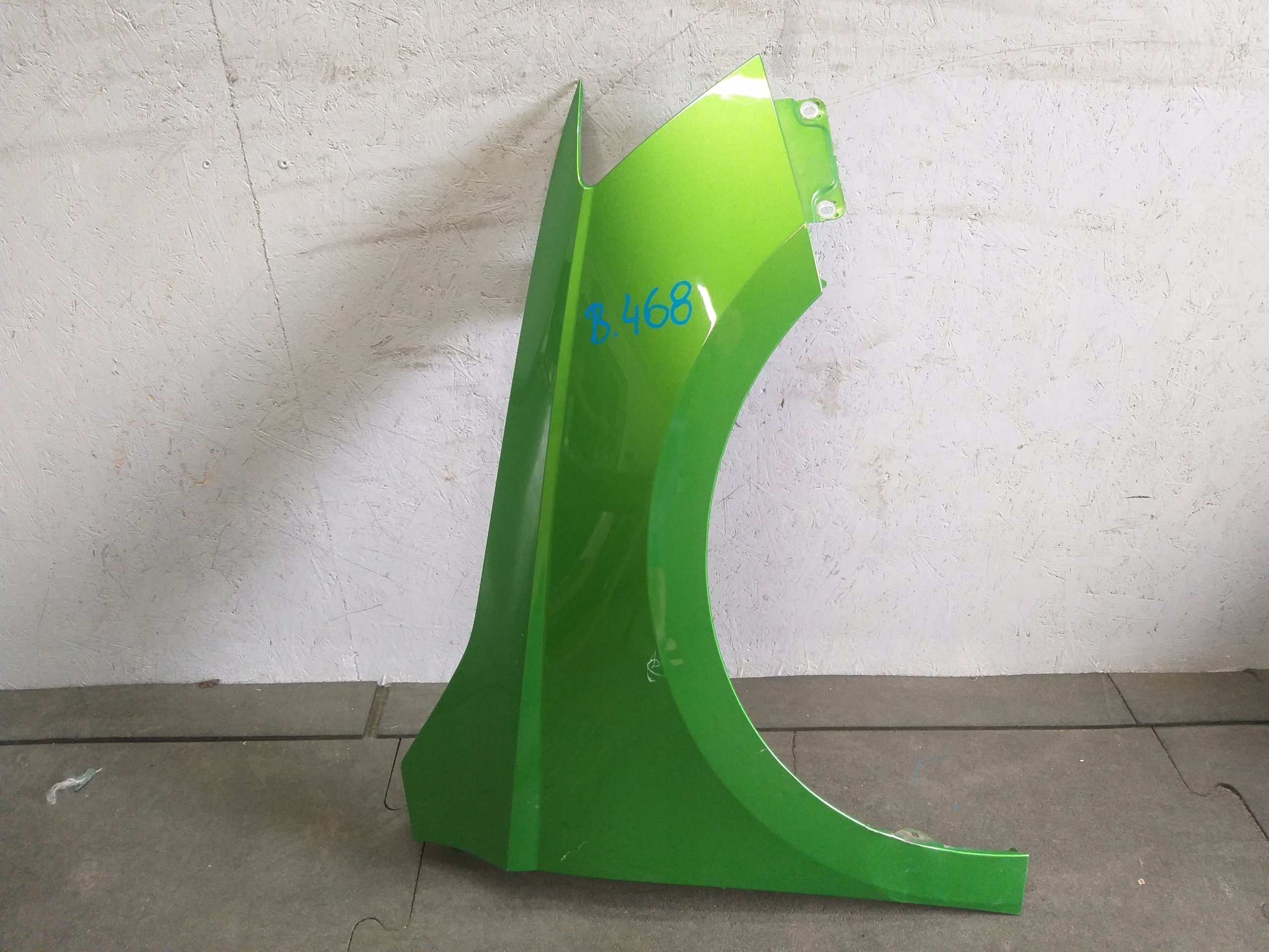 FENDER FRONT RIGHT SKODA FABIA III 3