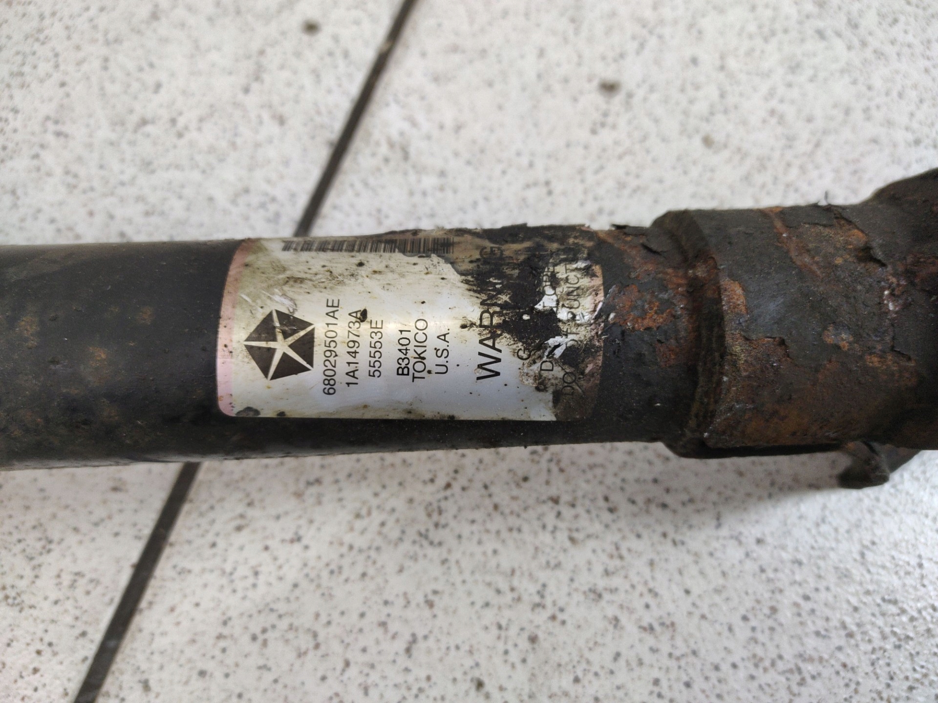 shock absorber front left side Dodge Durango 3 2012 68029501AE