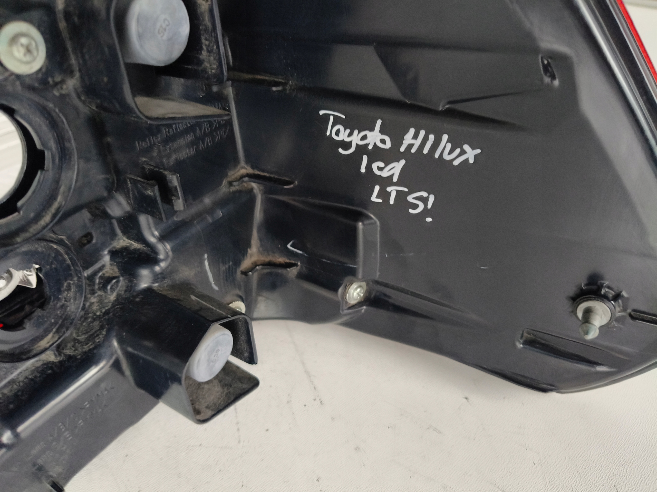 light left rear TOYOTA HILUX VIII 20- LED