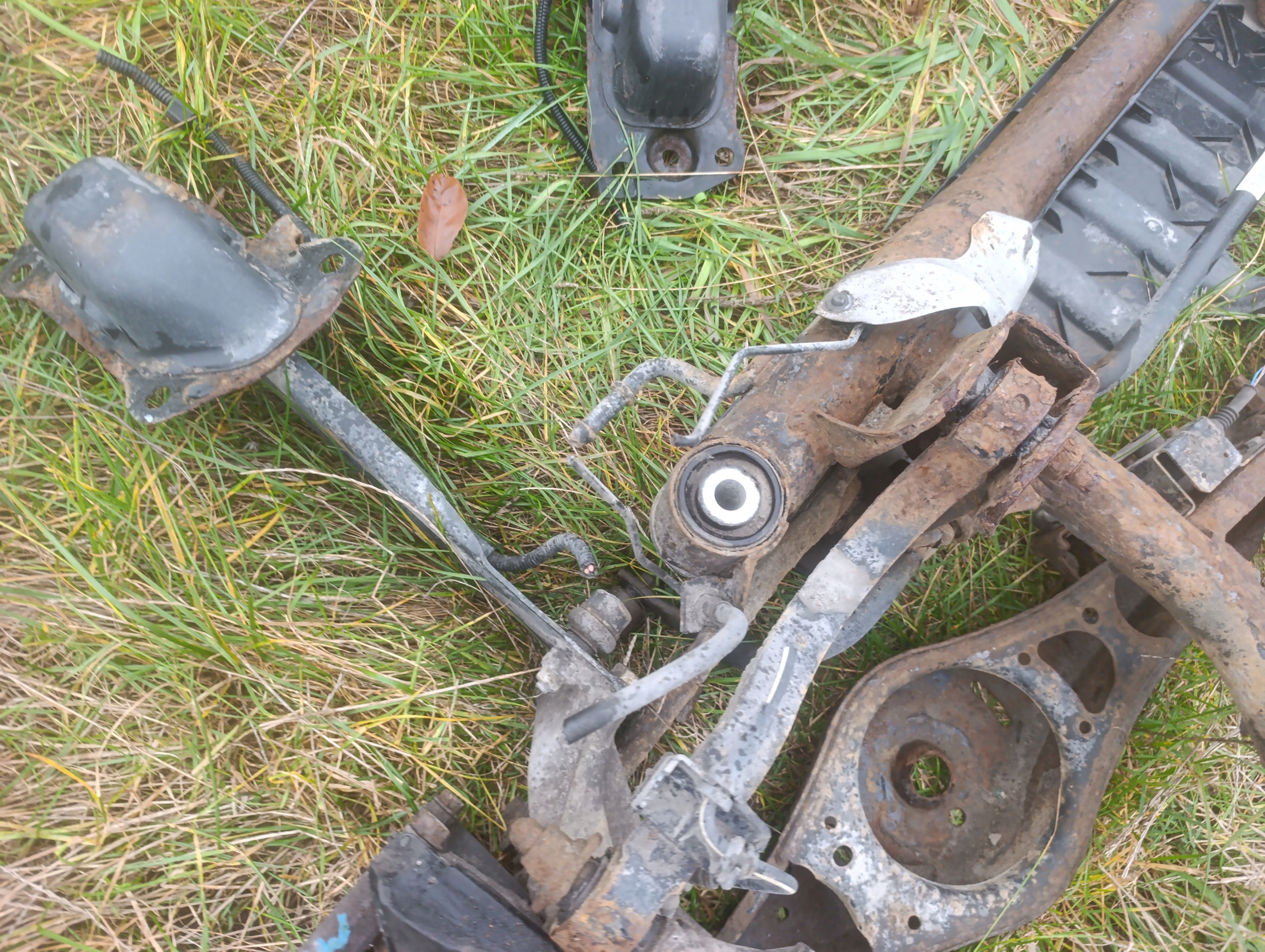 sususpension sider rear part Volkswagen Passat B7- complete
