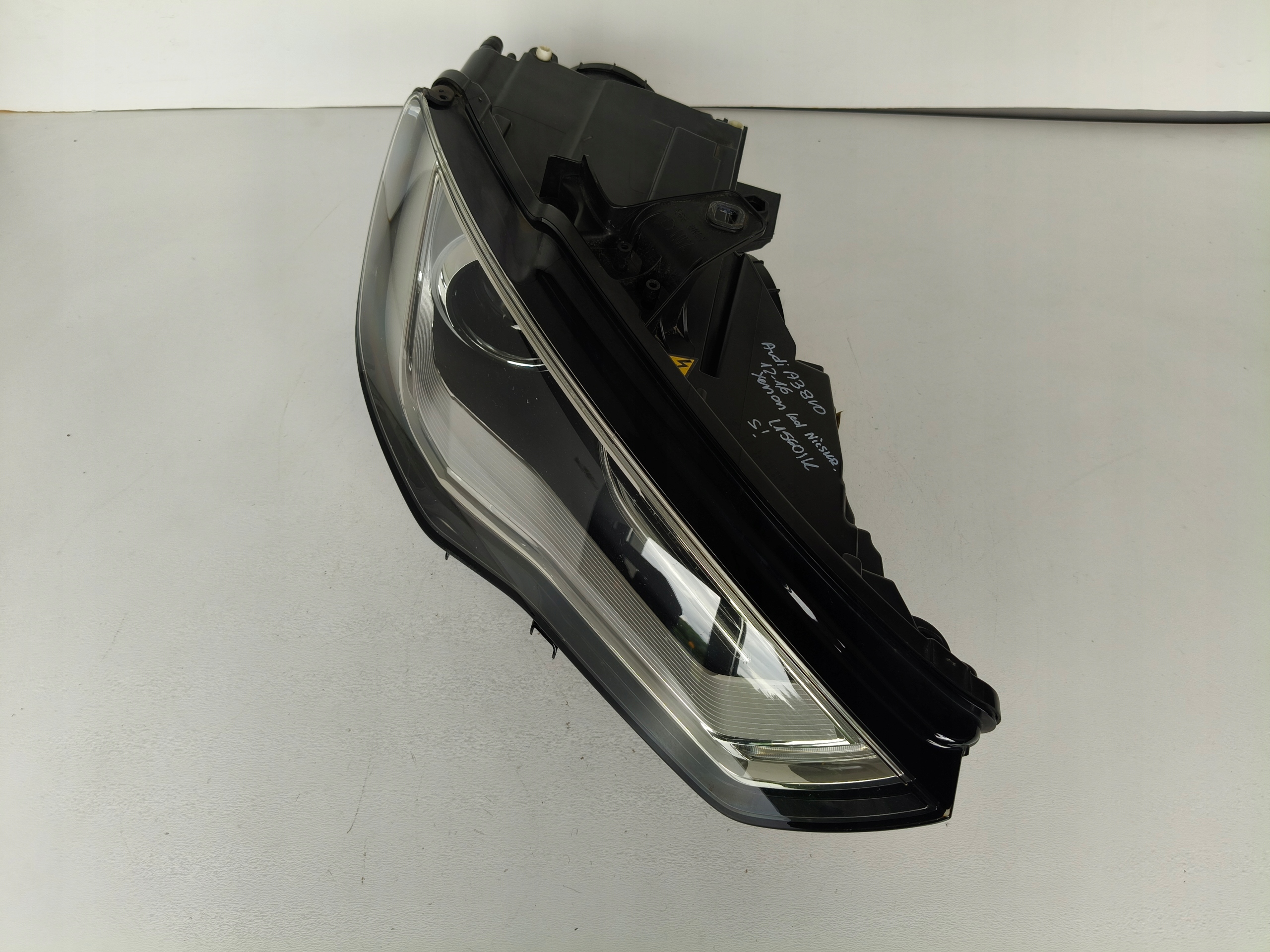light right REFLEKTOR AUDI A3 8V 8V0 12-16 XENON LED non-setting