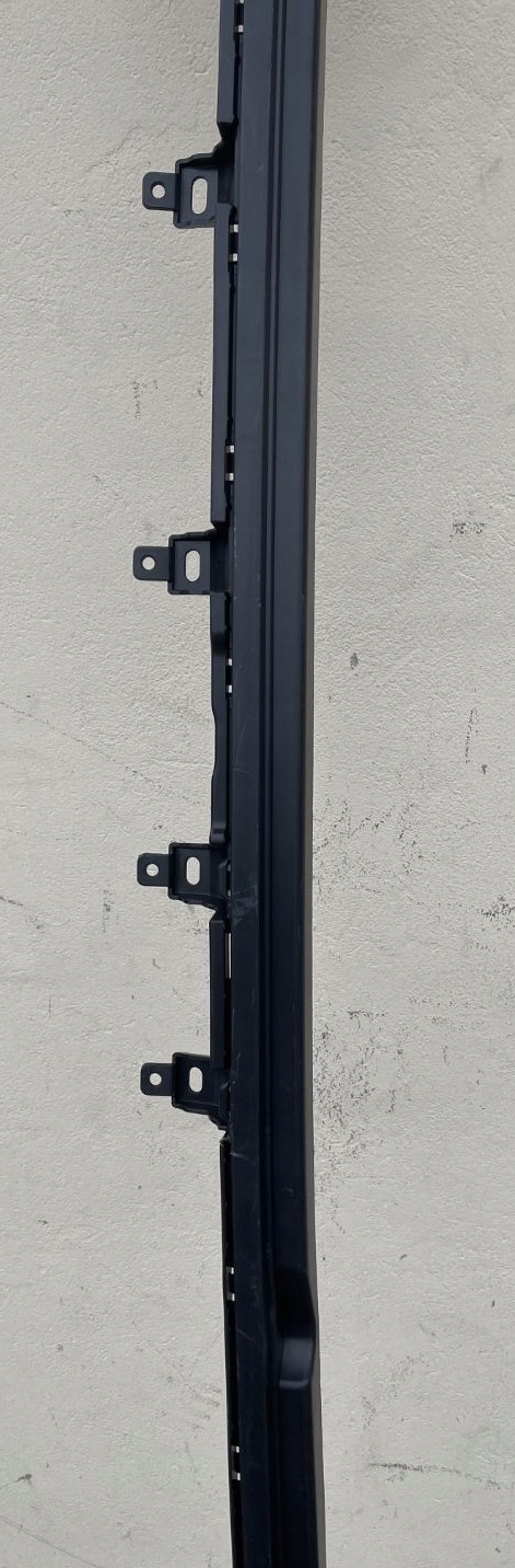 LPA360 BMW 7 G70 2022- moulding threshold left 9880327
