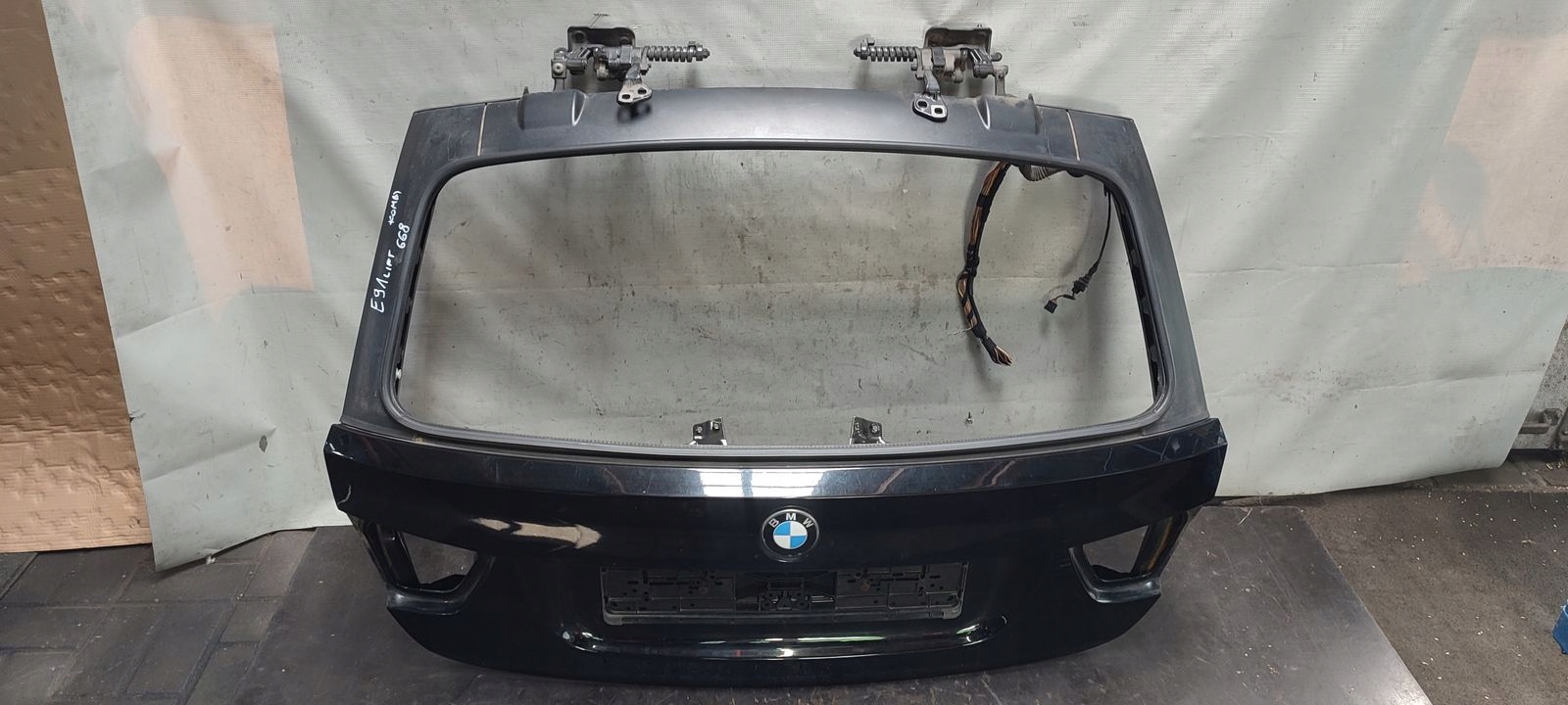 trunk door boot BMW E91 LIFT 2,0D 668