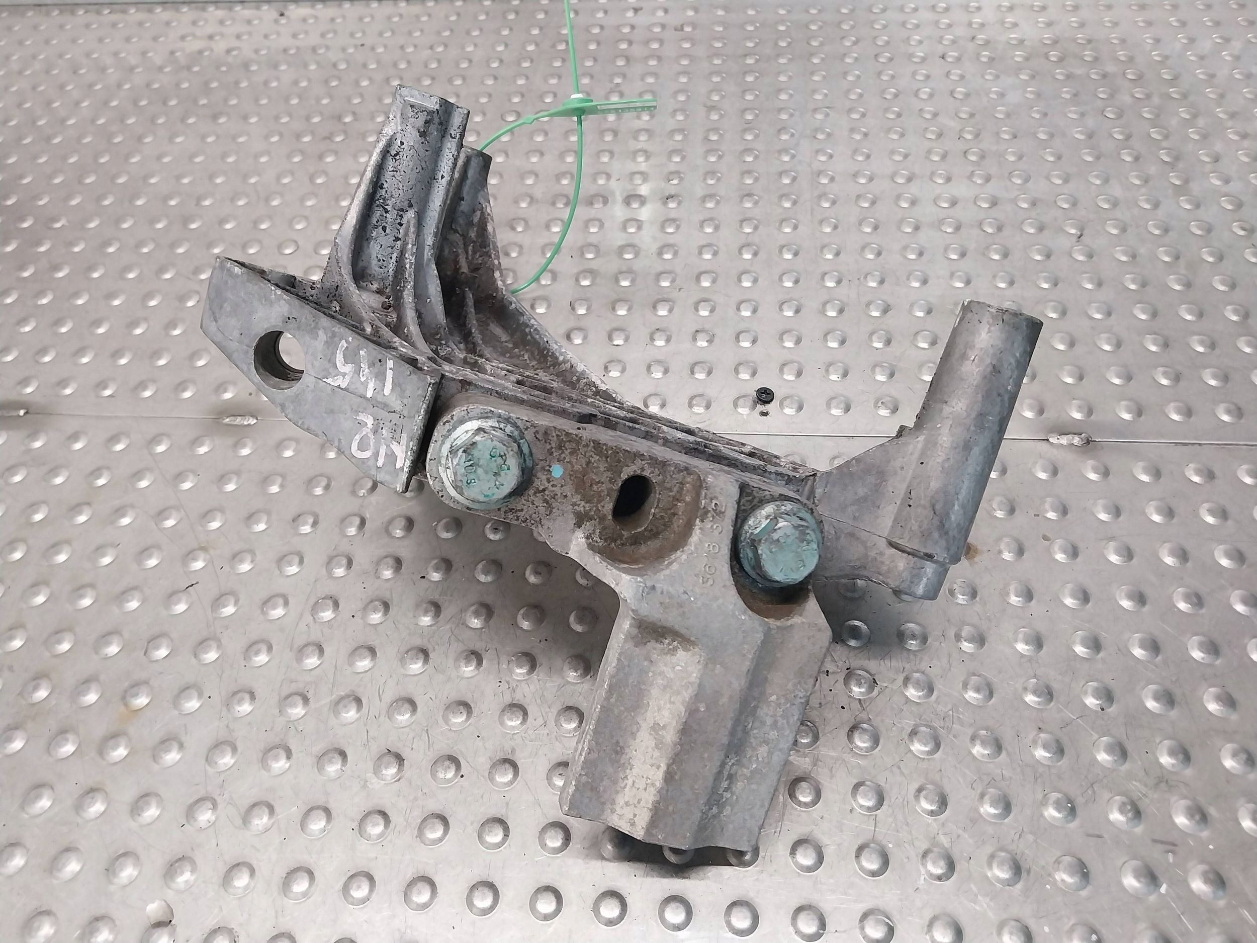 holder engine mount 03G199207F OCTAVIA II LEON II A3 8P EOS GOLF V 1.9TDI