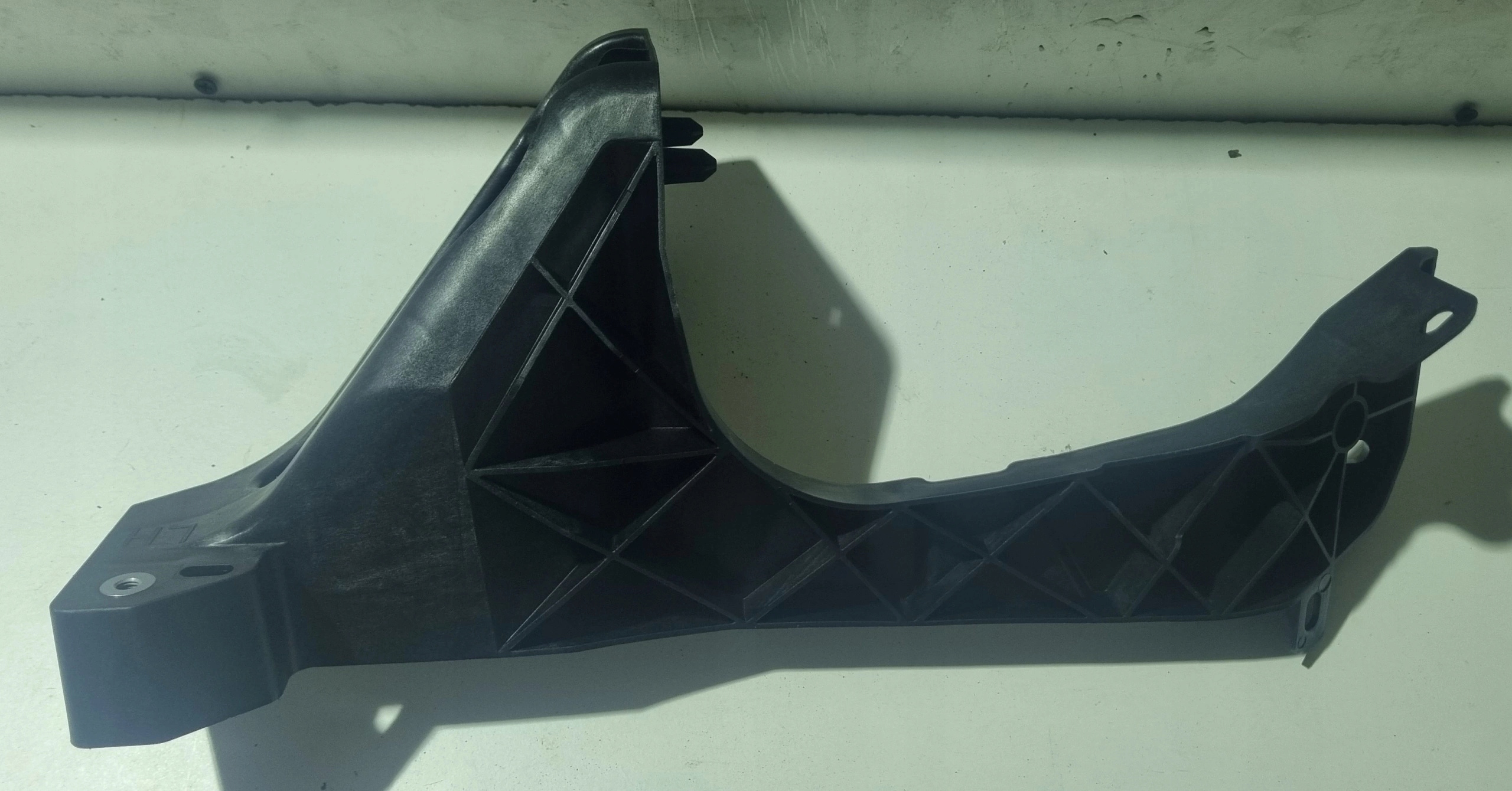 Support plaque REFLEKTORA Gauche Avant TESLA S PLAID