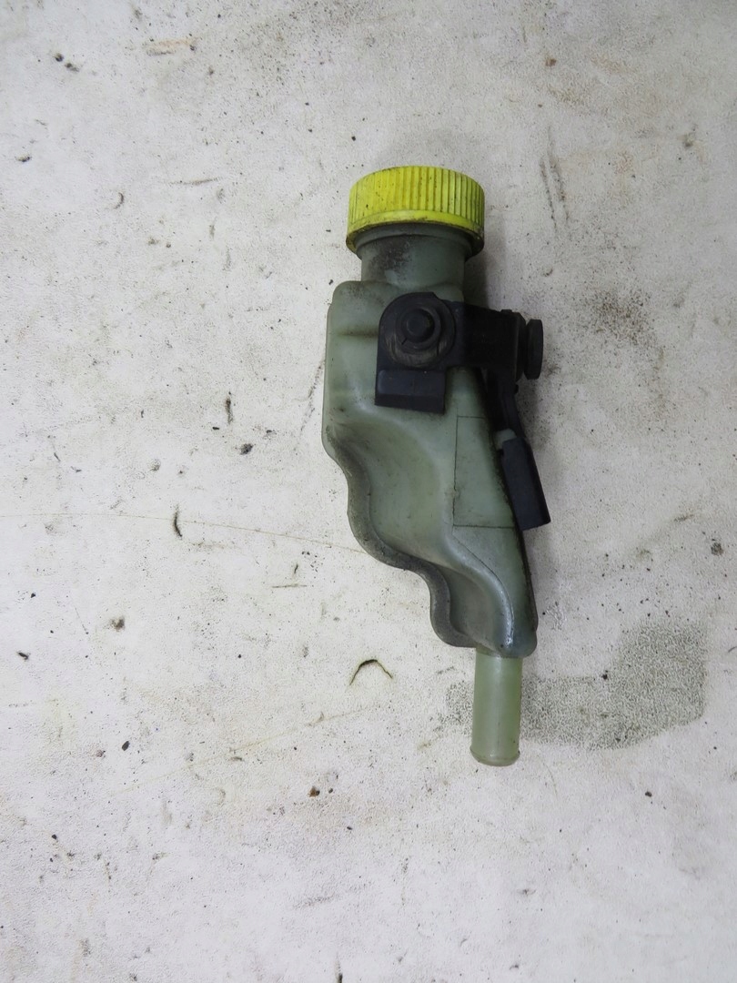 БАЧОК ГИДРОУСИЛИТЕЛЯ MAZDA CX-7