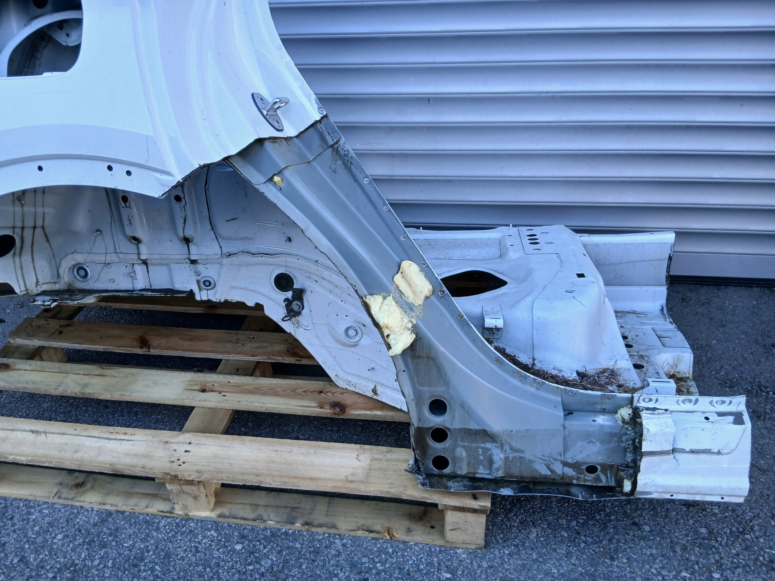AUDI Q5 II 80A quarter threshold mudguard fender right rear part LY9C