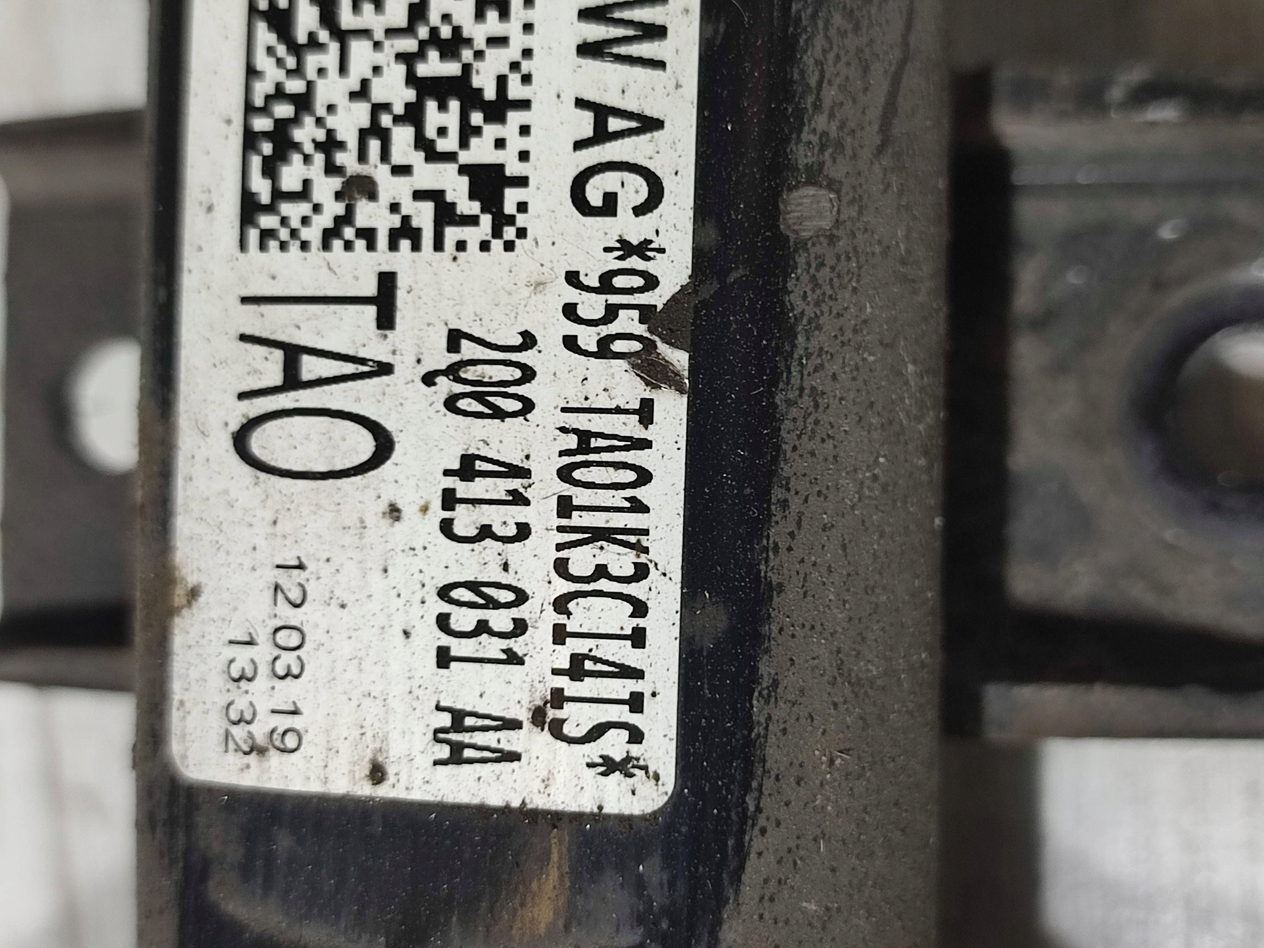 Seat Arona 2019 front side left shock absorber front