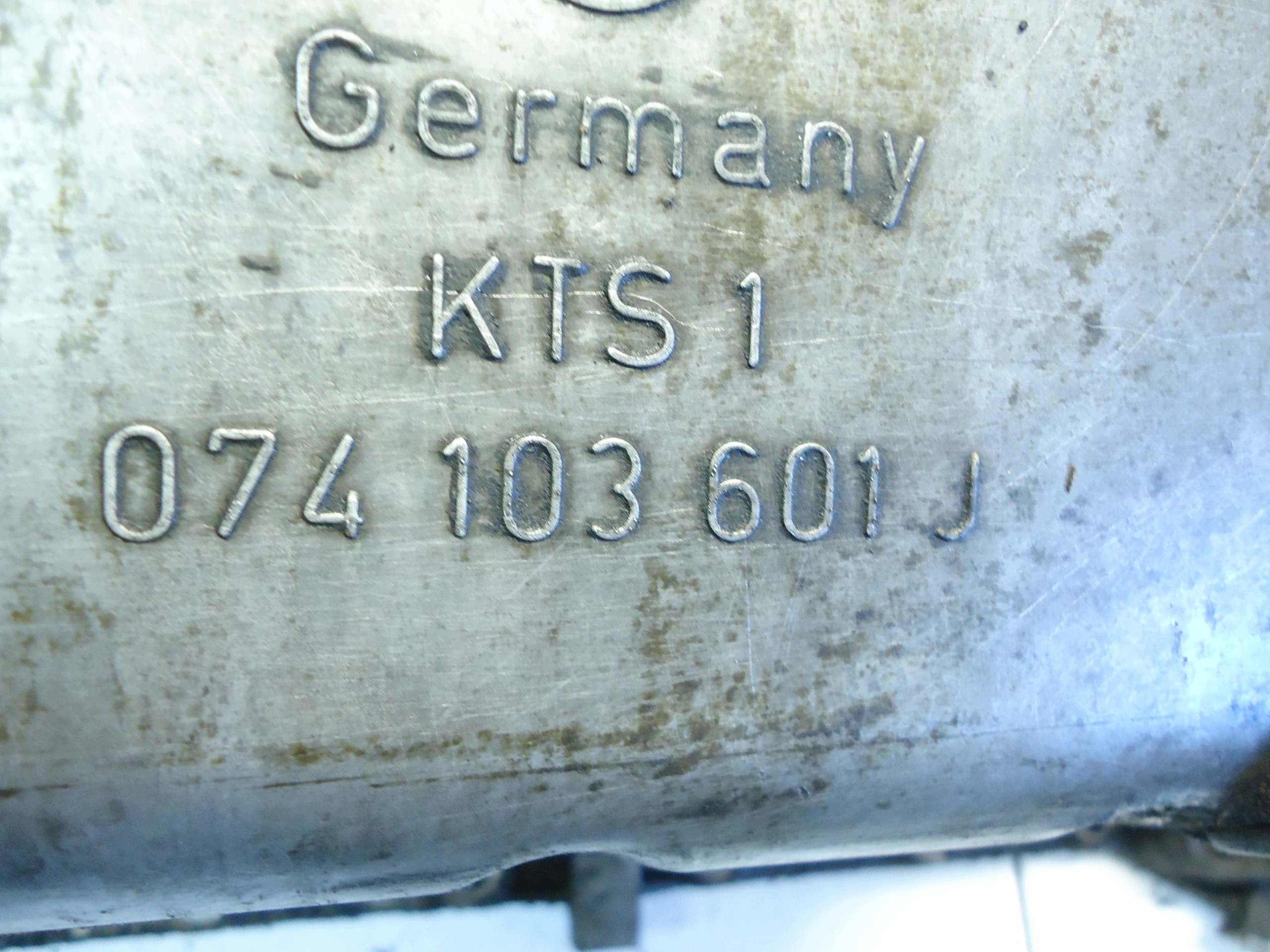 VW VOLKSWAGEN LT 2.5 SDI TDI Ölwanne 074103601J