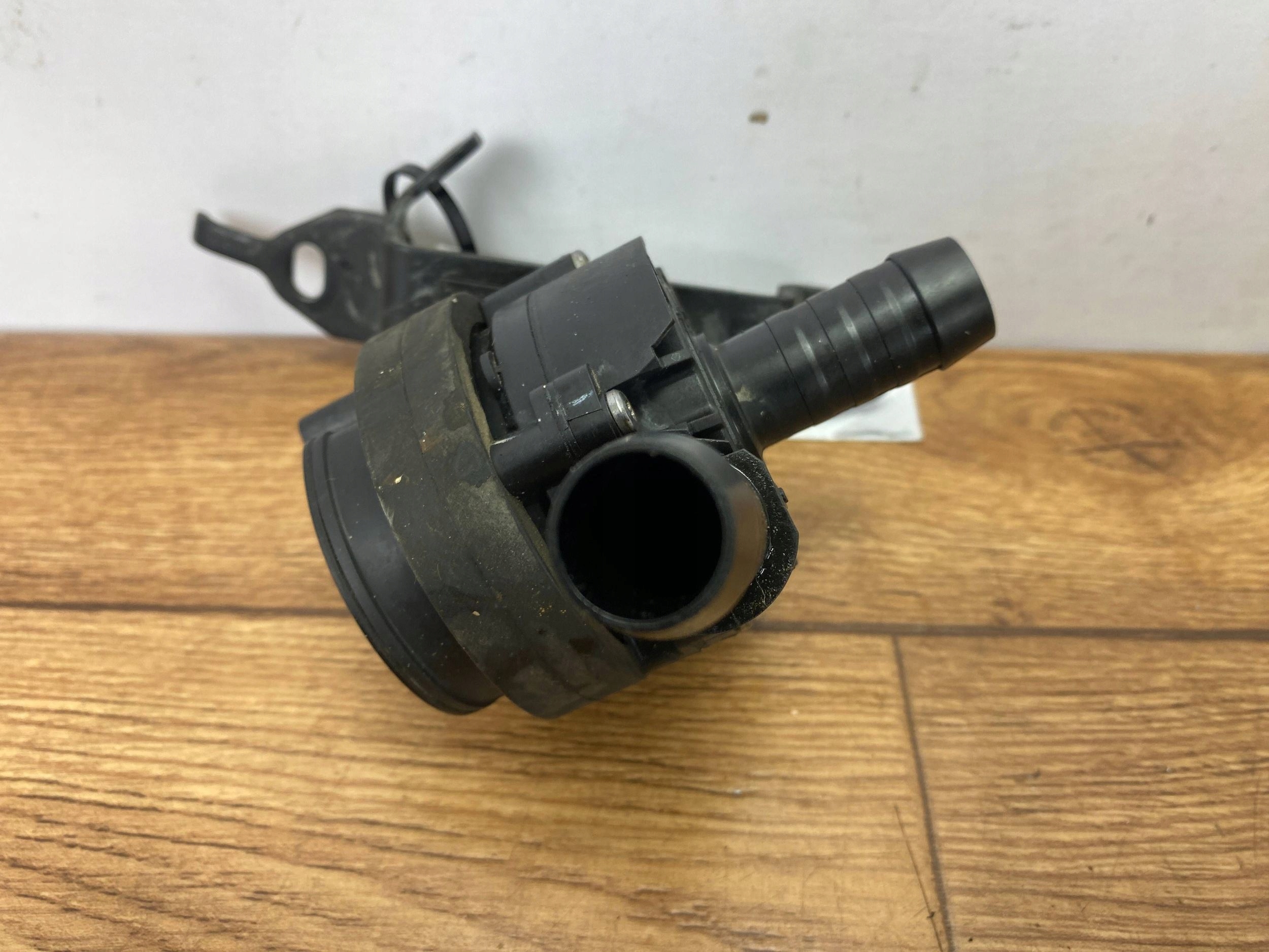 Wasserpumpe Ford Explorer VI 2020+