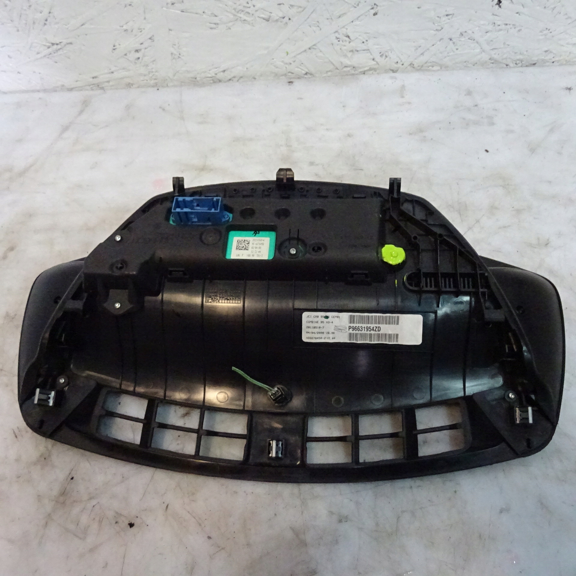 CITROEN C4 and 1.6HDI dials 216742437