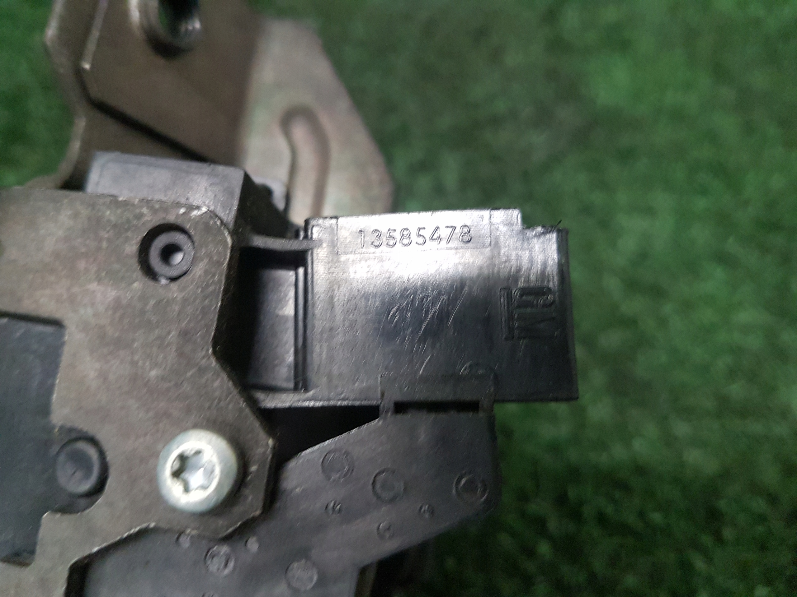 lock bonnet boot OPEL ASTRA J 13585478
