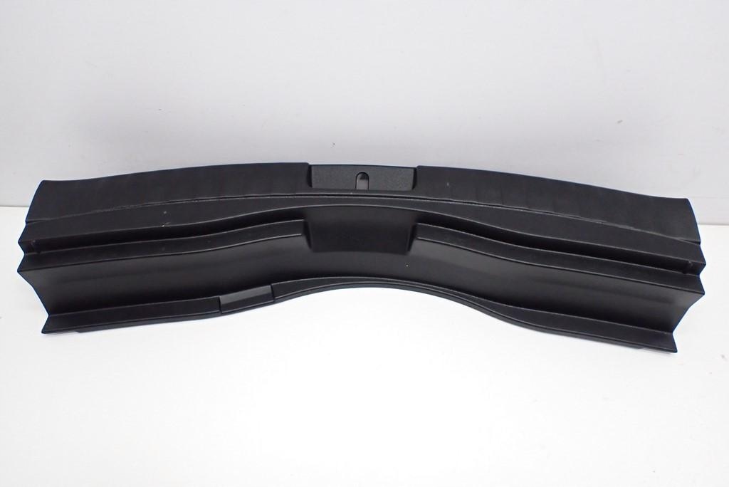 ЗАЩИТА ПАНЕЛИ ЗАД. БАГАЖНИКА SUBARU ТРЕЗИА1r