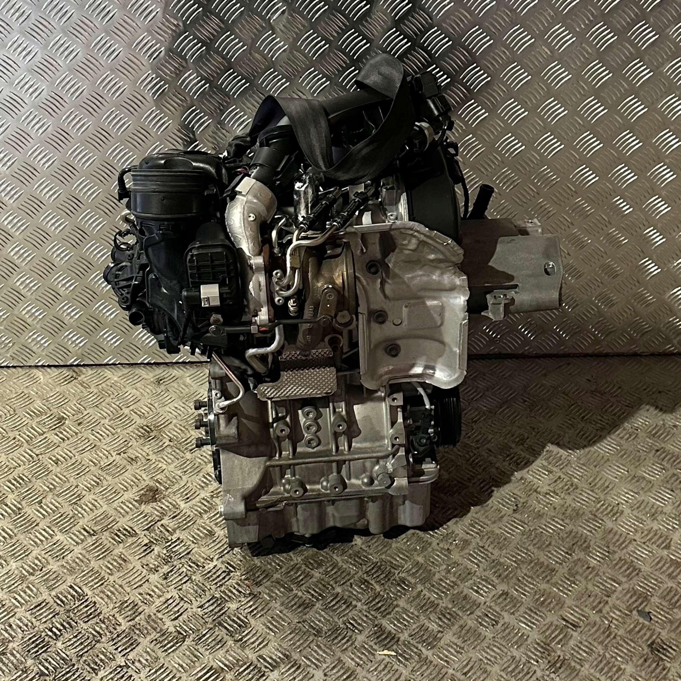 engine MOTOR complete DKR VW SEAT SKODA 1.0 TSI SYMBOL DKR