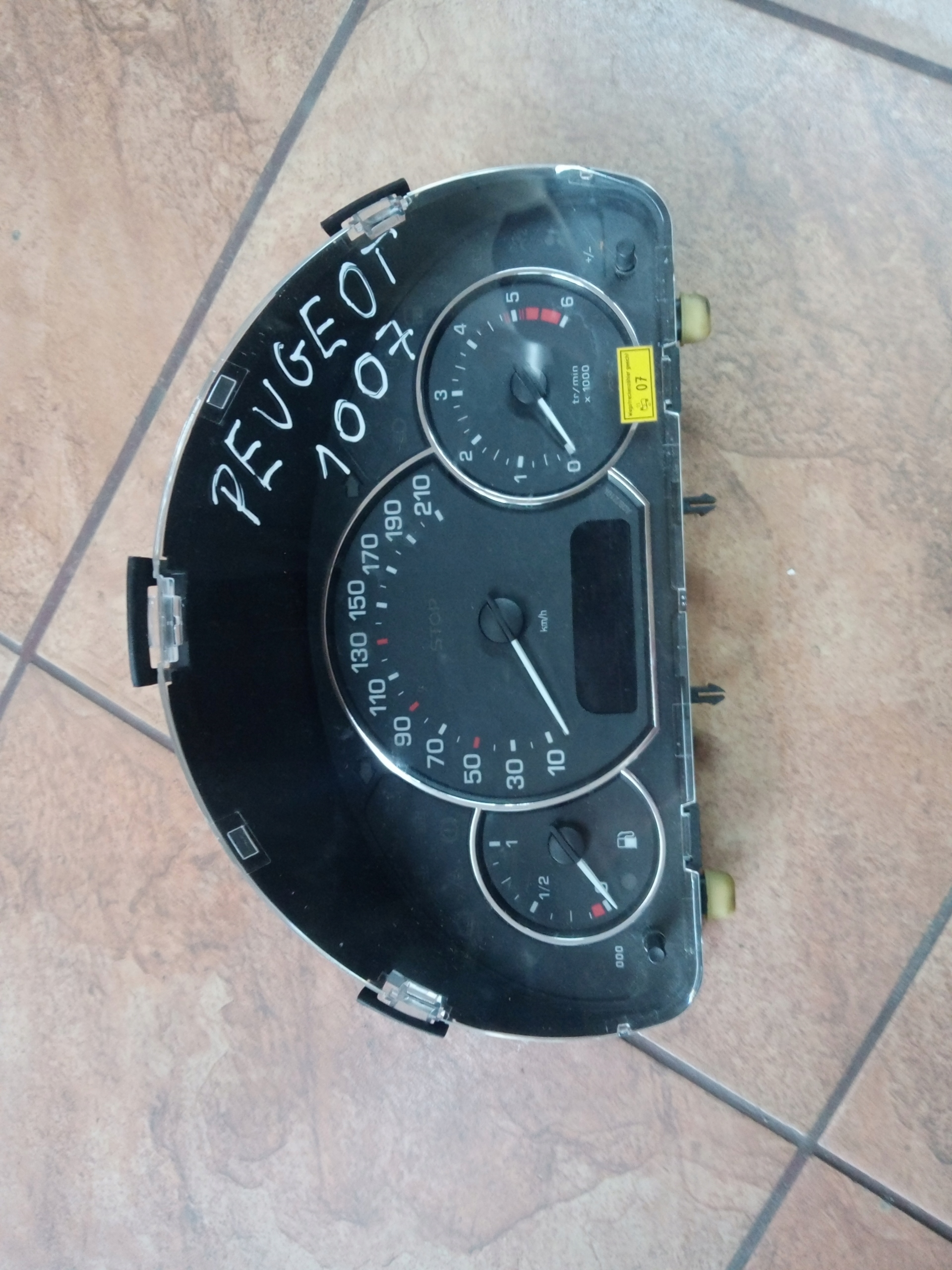 спидометр peugeot oe 9658241780
