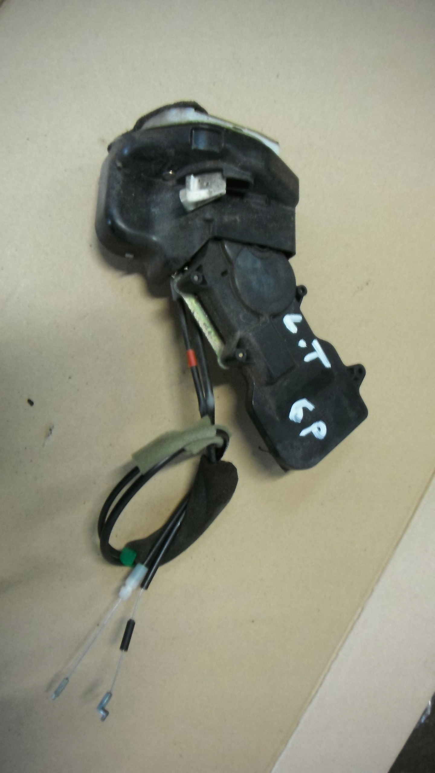 MAZDA 6 VI 02-05 ZAMEK LEWY TYŁ KOMBI 6PIN EU