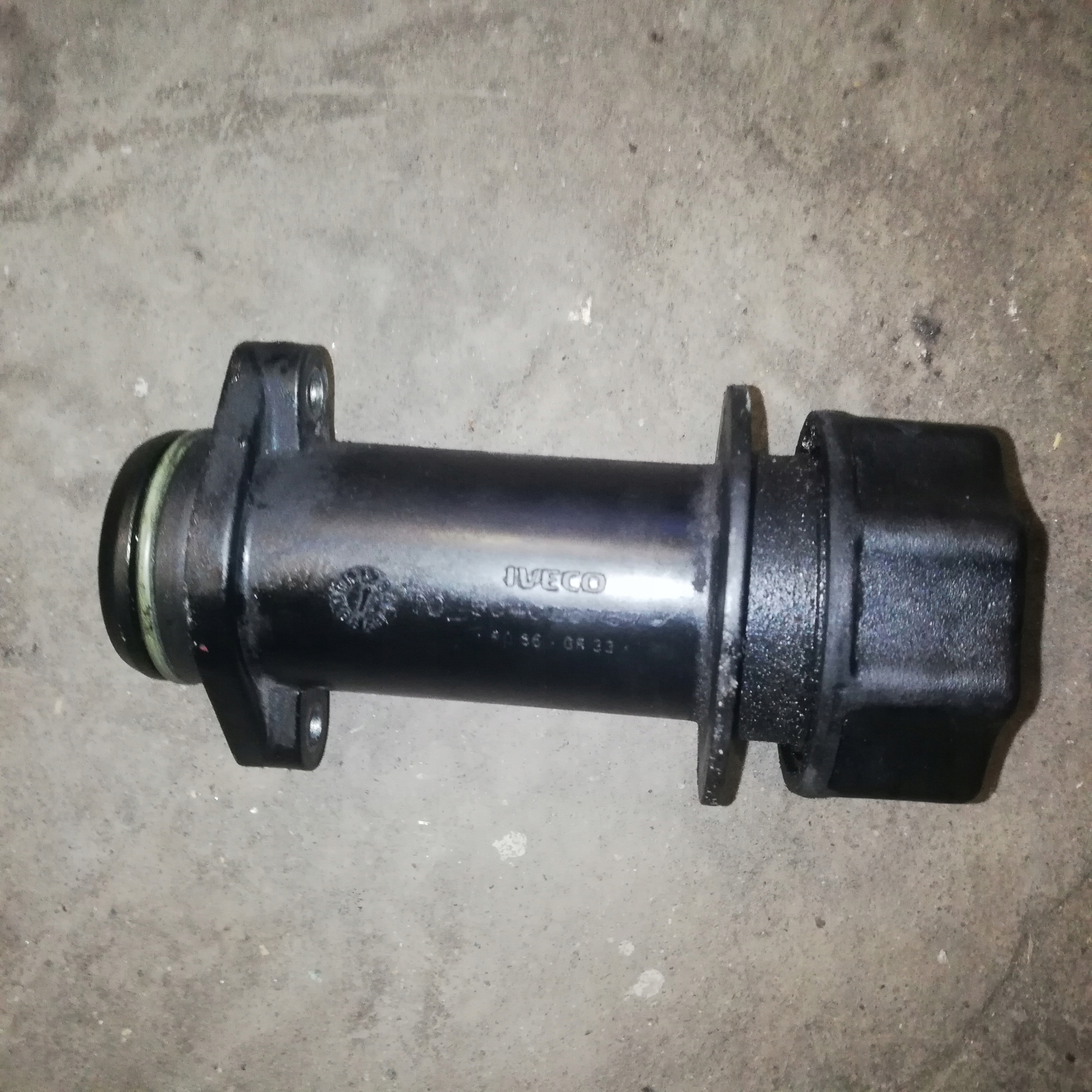 Fiat OE 504026757 wlew oleju korek kominek