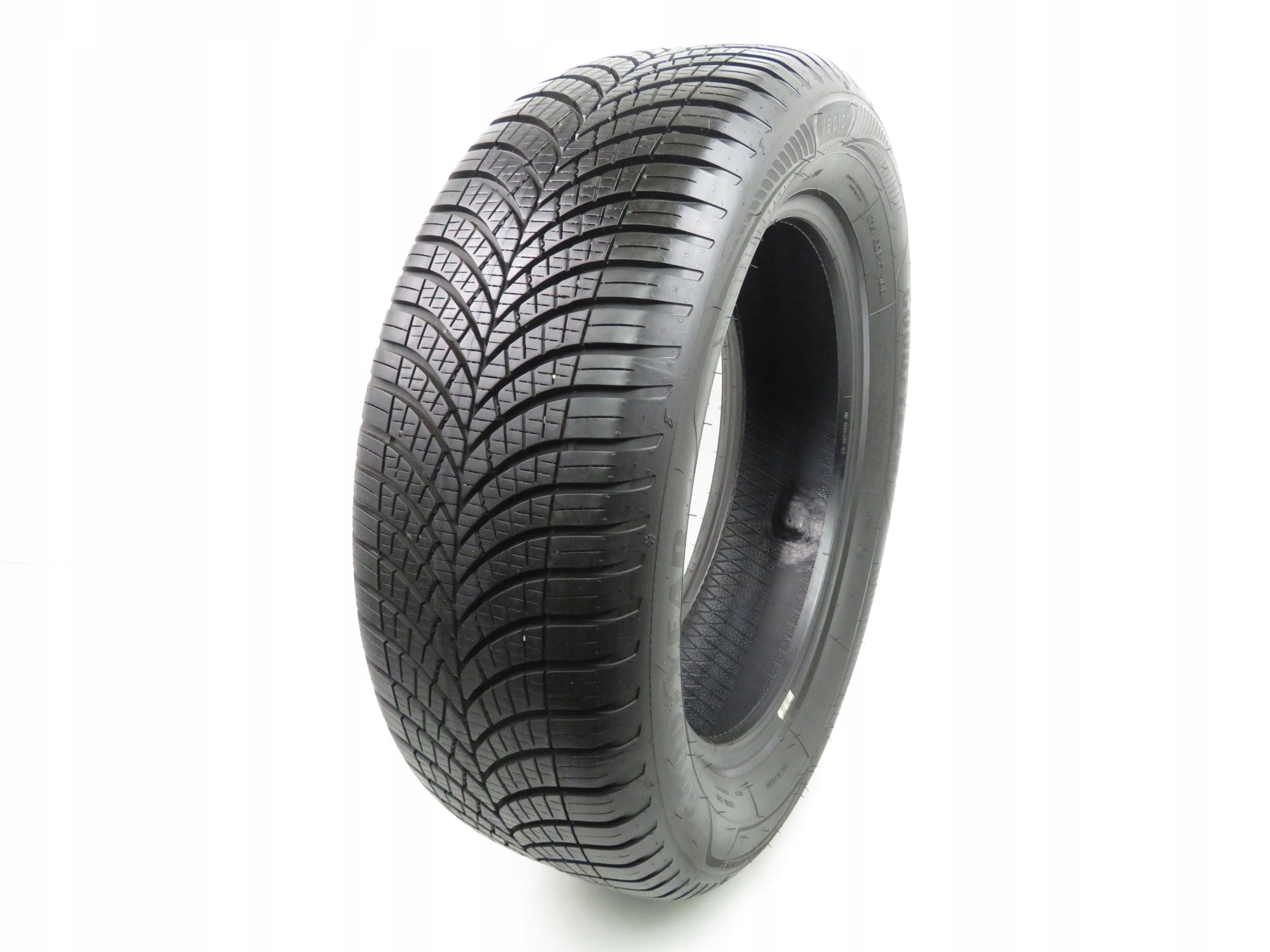 215 / 60R17 Goodyear Vector 4Seasons Gen - 3 100V XL