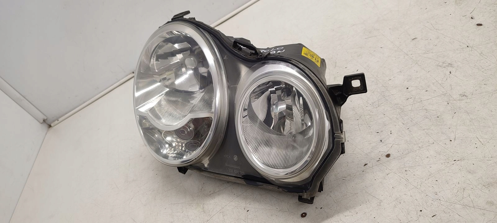 light front front right VW Polo 9N