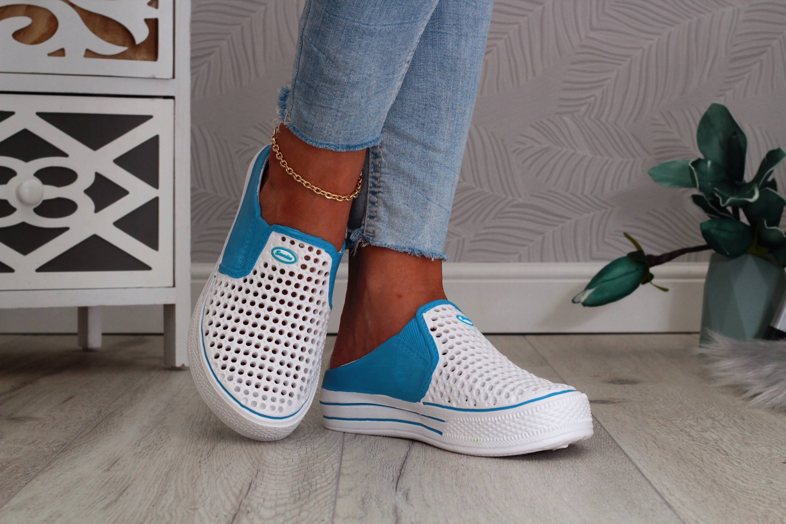 DAMSKIE KLAPKI KROKSY BUTY LEKKIE CHODAKI PIANKOWE Rozmiar 38